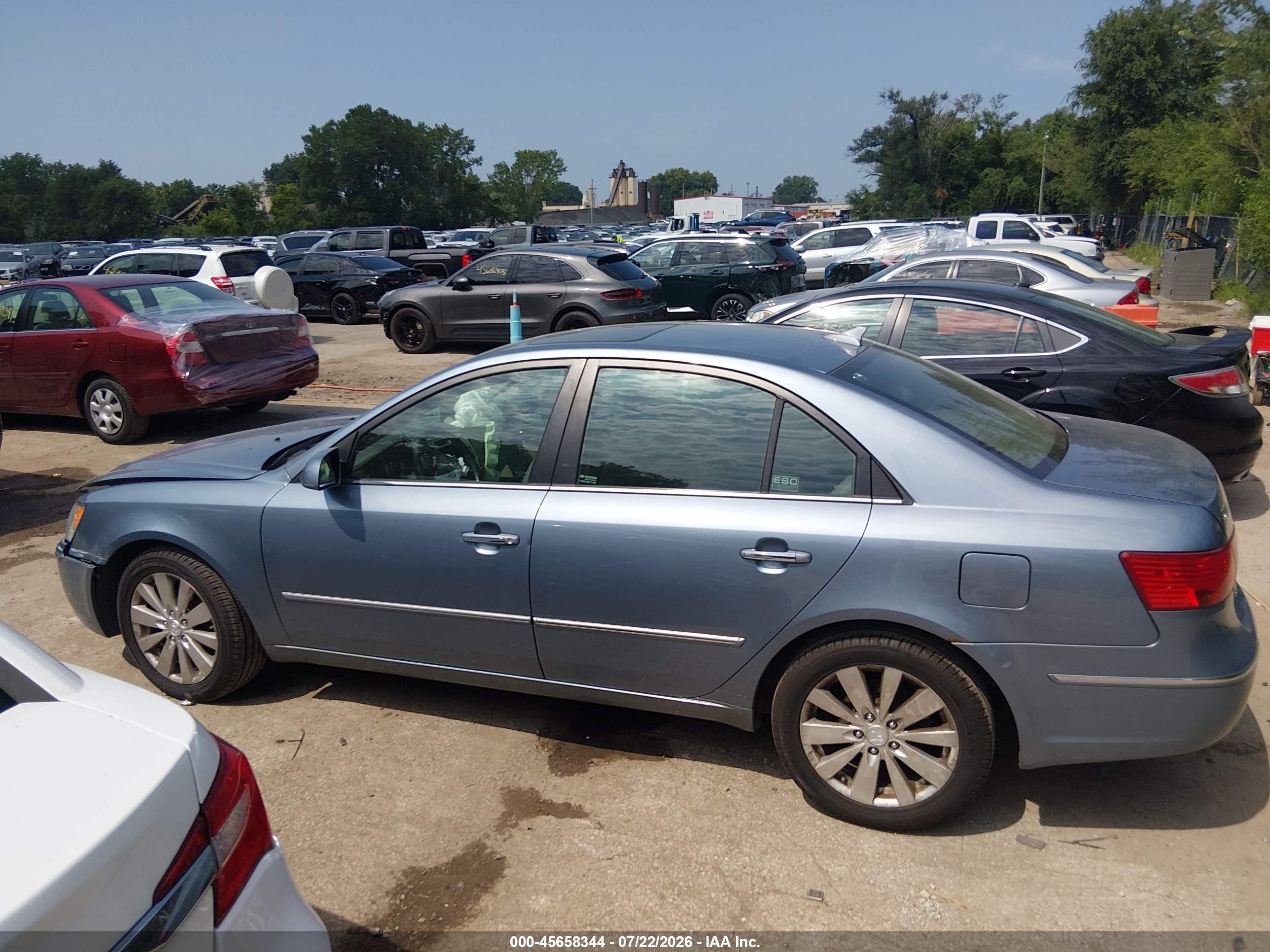 2009 Hyundai Sonata Limited Light Blue vin: 5NPEU46C59H447720
