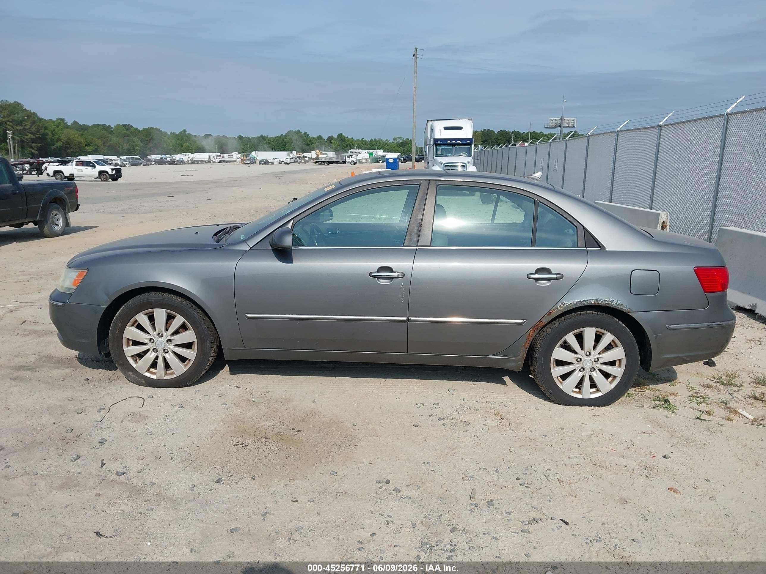 2009 Hyundai Sonata Limited Gray vin: 5NPEU46C59H566982
