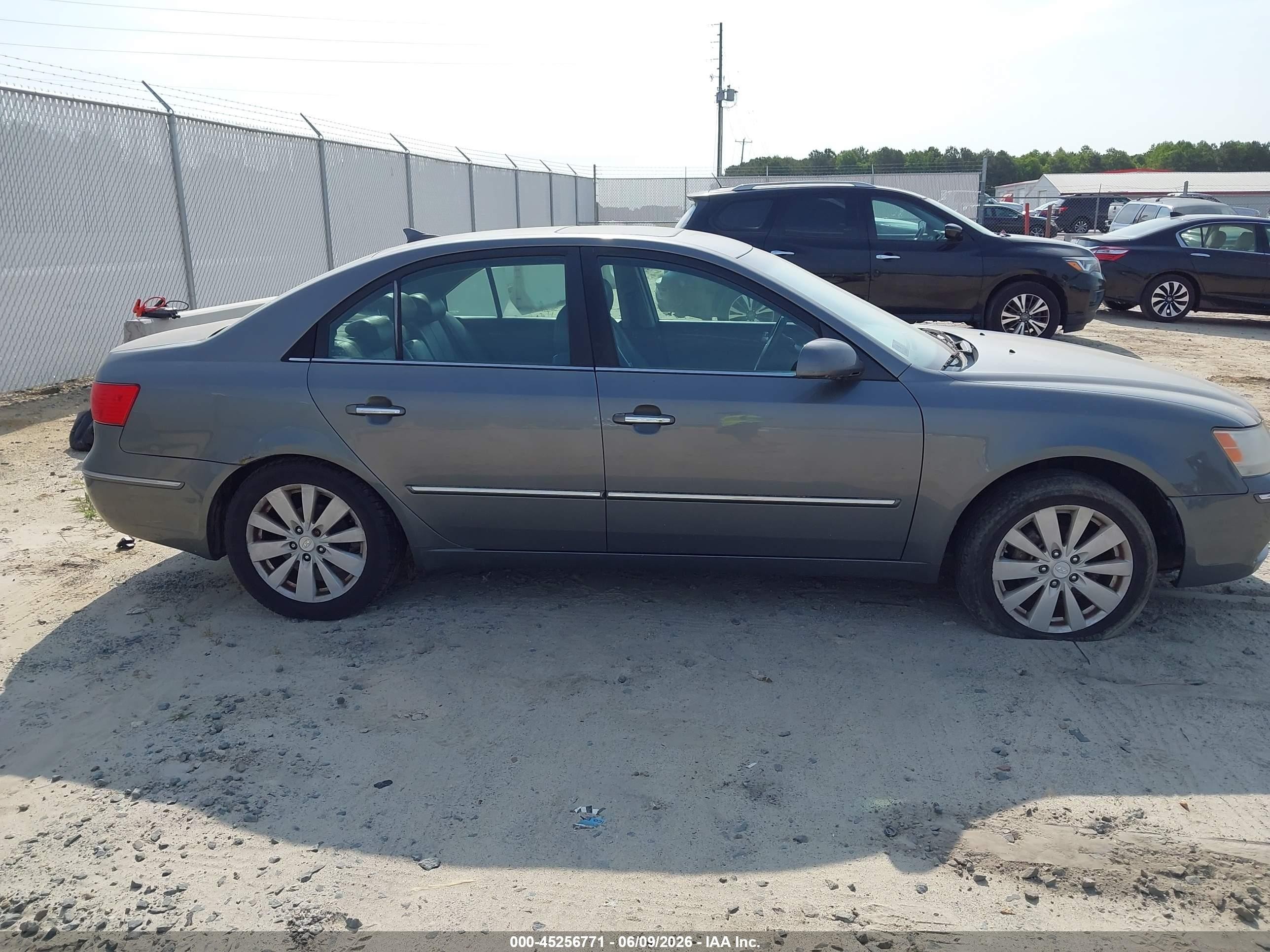 2009 Hyundai Sonata Limited Gray vin: 5NPEU46C59H566982