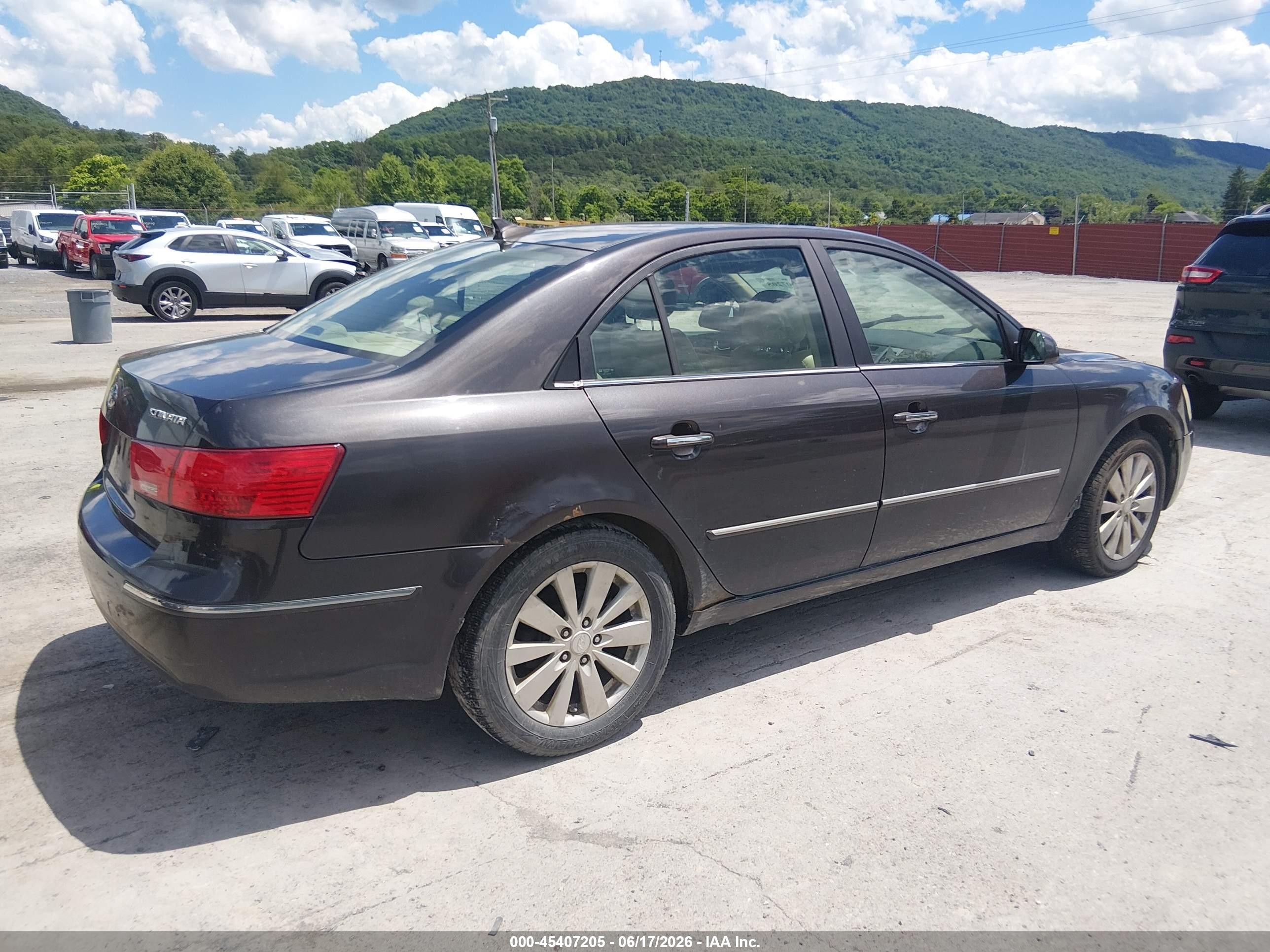 2009 Hyundai Sonata Limited Gray vin: 5NPEU46C69H482783