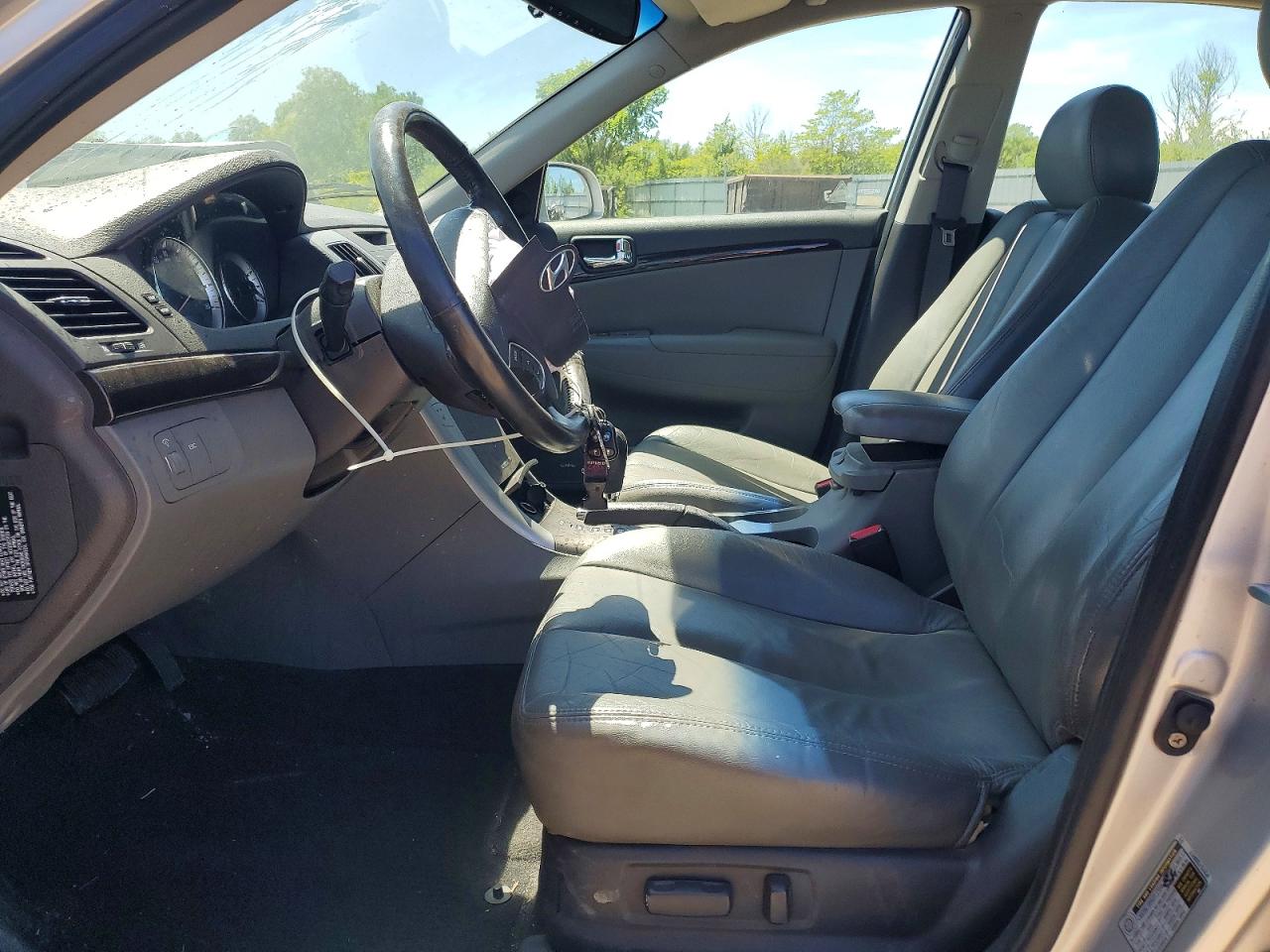 2009 Hyundai Sonata Limited Серебряный vin: 5NPEU46C79H411351
