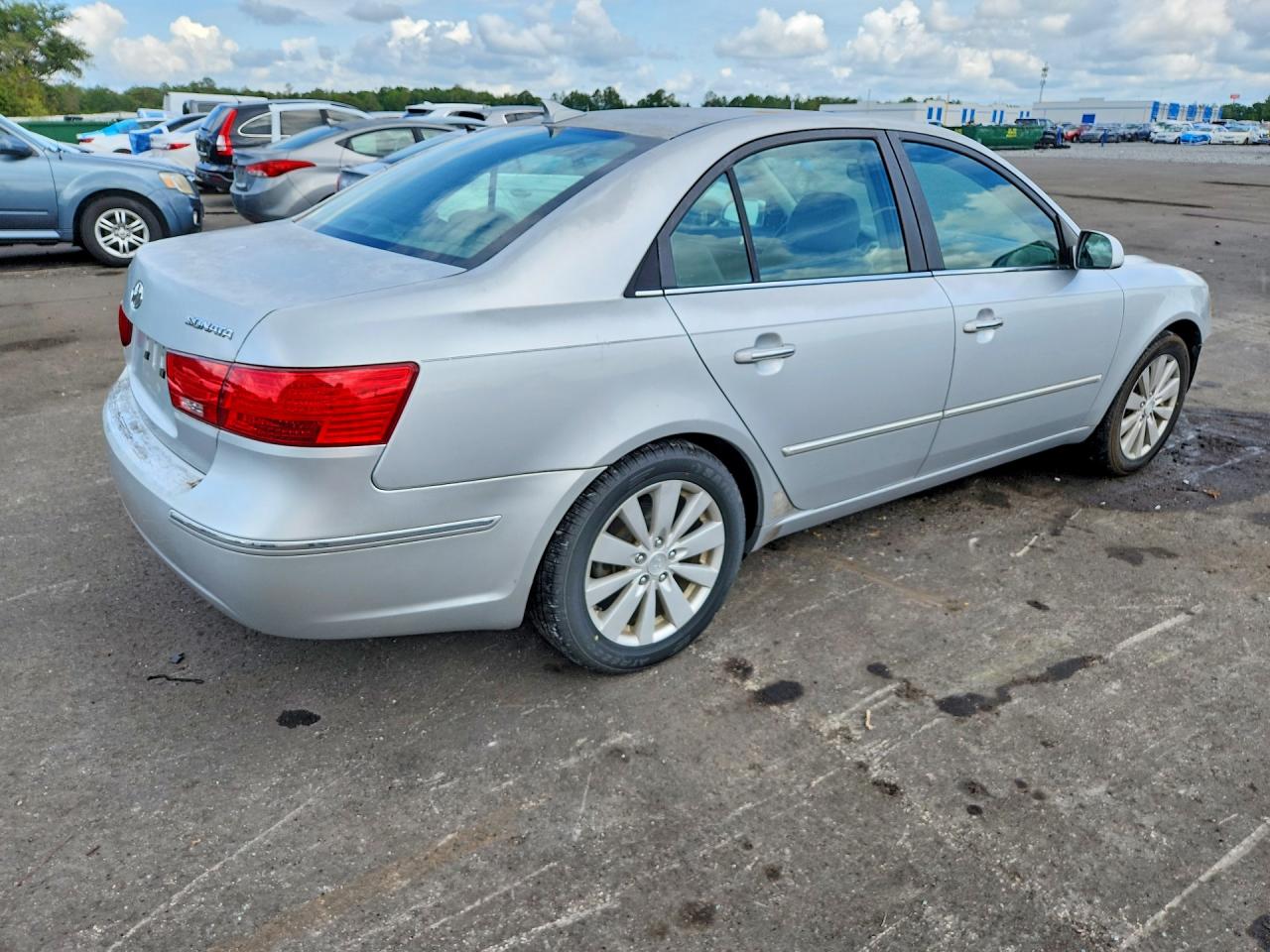 2009 Hyundai Sonata Limited Silver vin: 5NPEU46CX9H463377