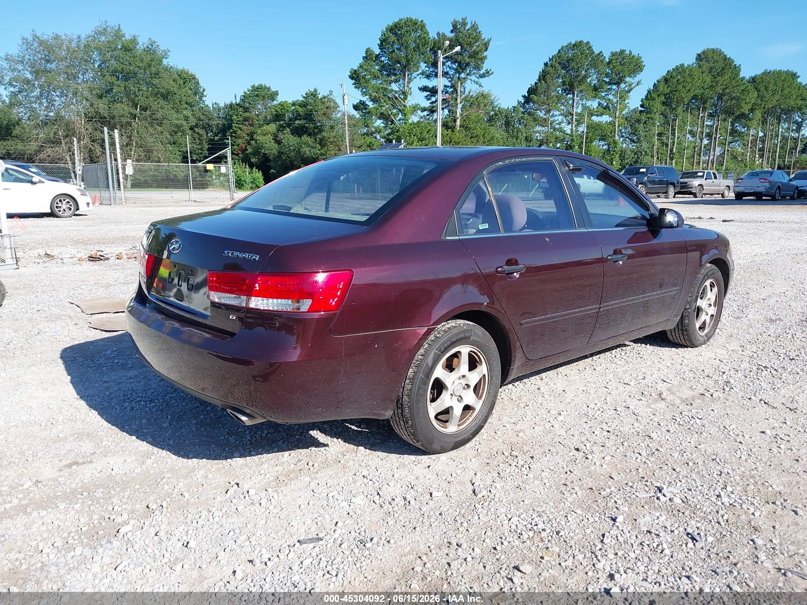 2006 Hyundai Sonata Gls V6/lx V6 Burgundy vin: 5NPEU46F16H093720