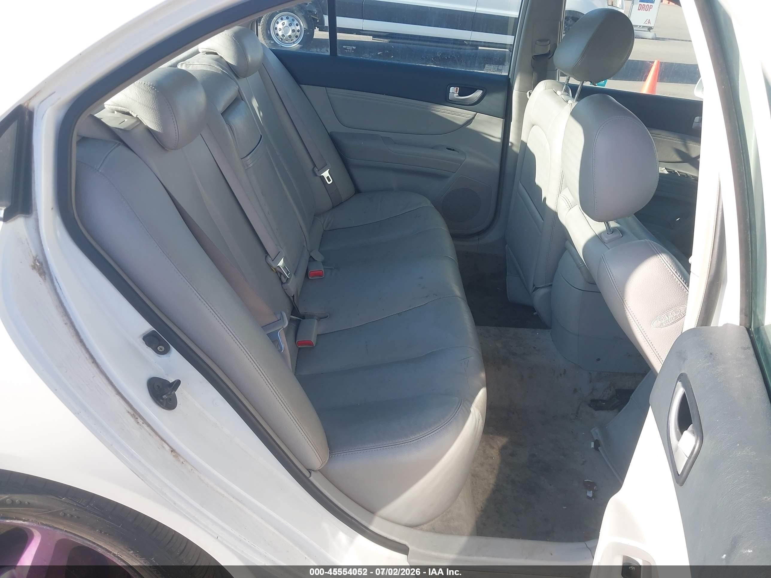 2006 Hyundai Sonata Gls V6/lx V6 White vin: 5NPEU46F16H097914