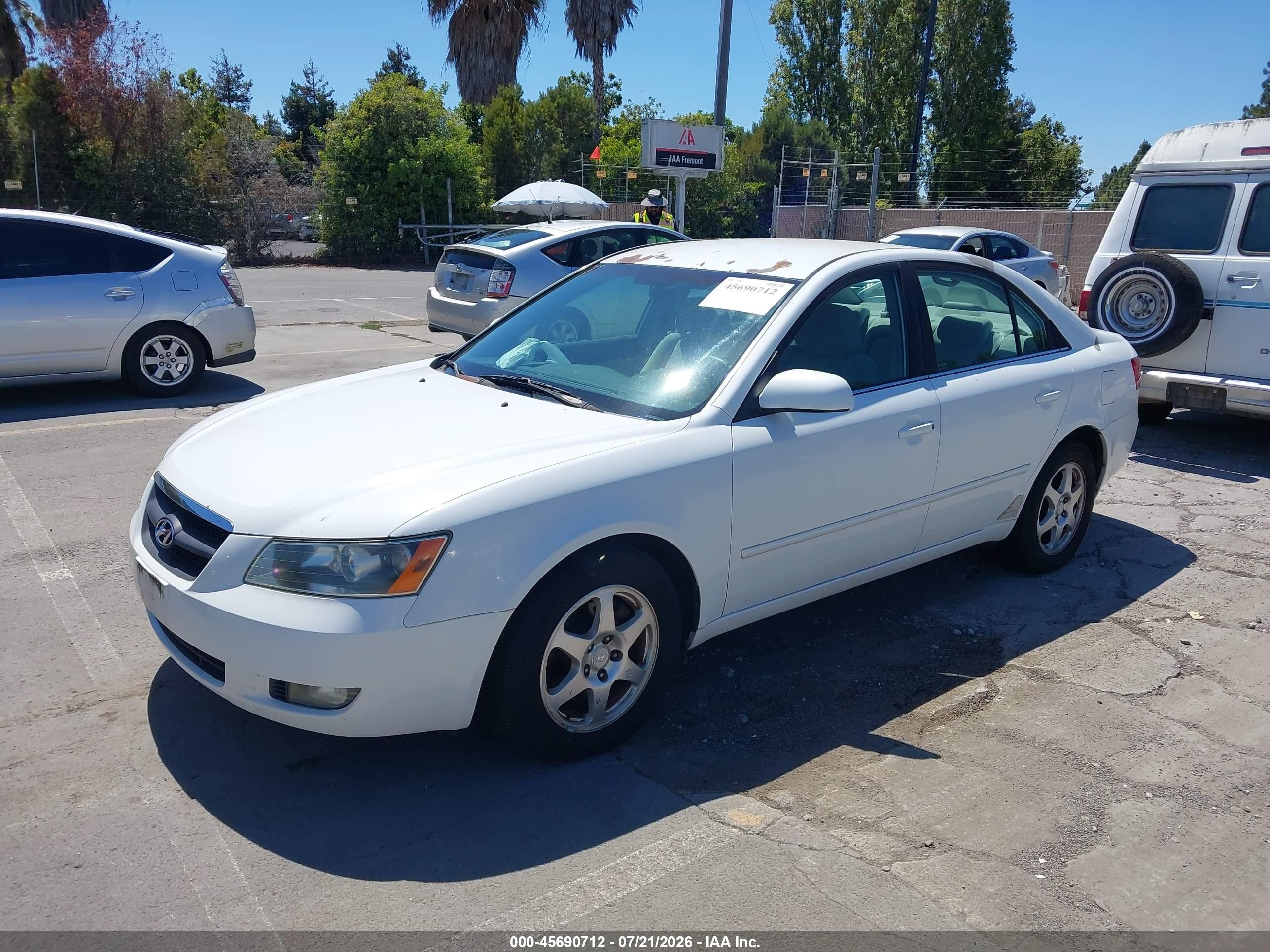2006 Hyundai Sonata Gls V6/lx V6 White vin: 5NPEU46F16H113643