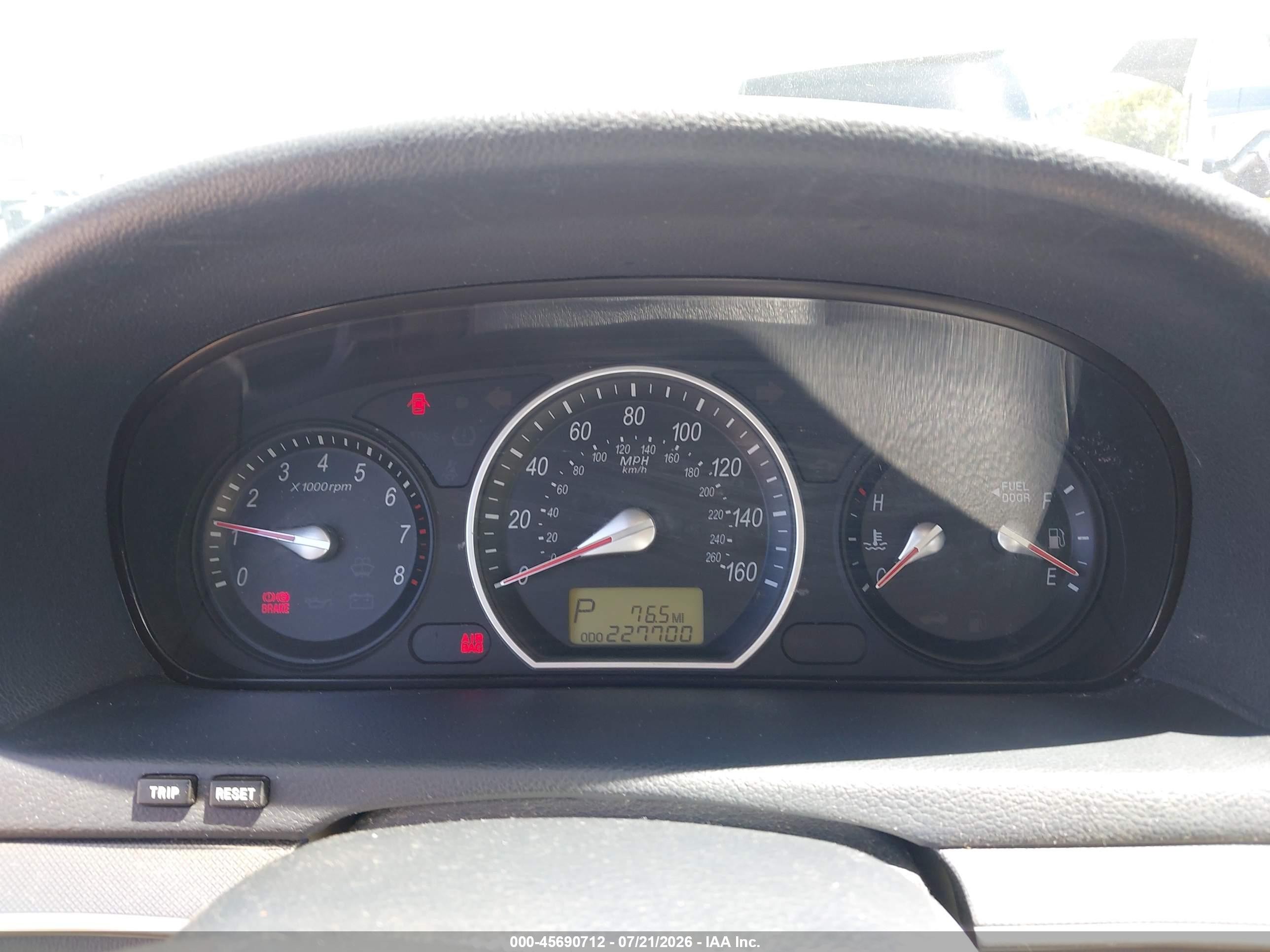 2006 Hyundai Sonata Gls V6/lx V6 White vin: 5NPEU46F16H113643