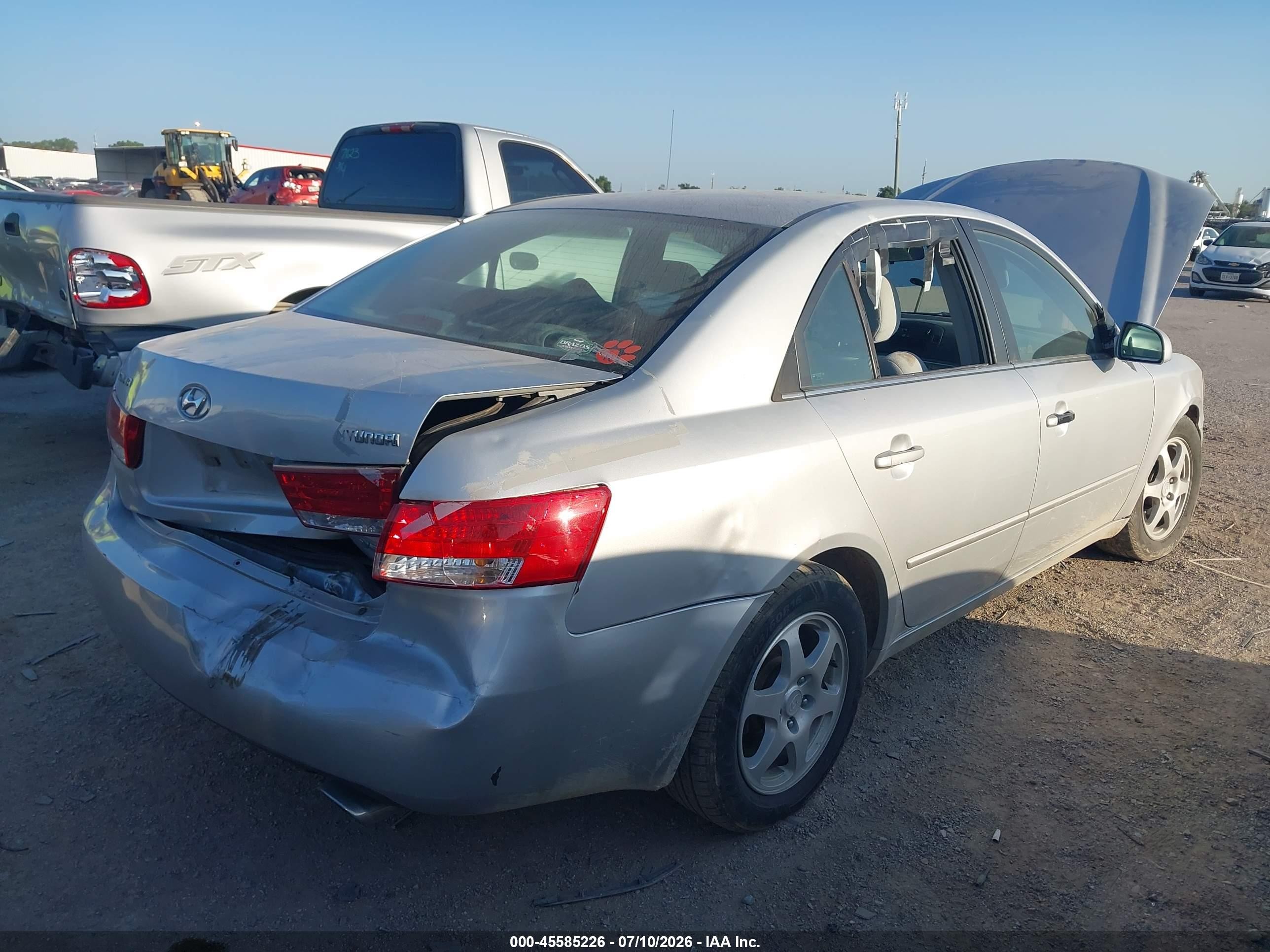 2006 Hyundai Sonata Gls V6/lx V6 Silver vin: 5NPEU46F16H114856