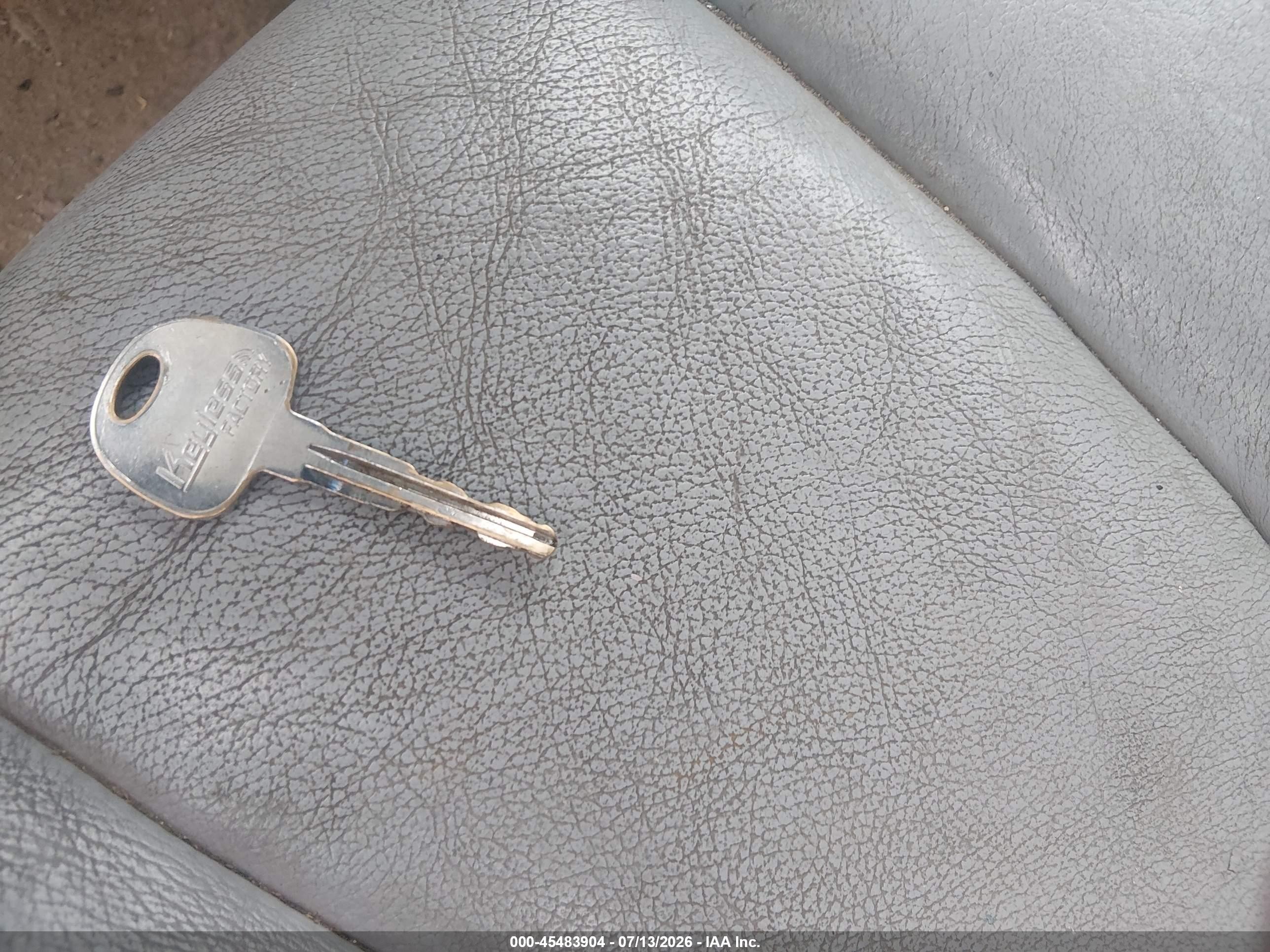 2006 Hyundai Sonata   Blue vin: 5NPEU46F16H147050