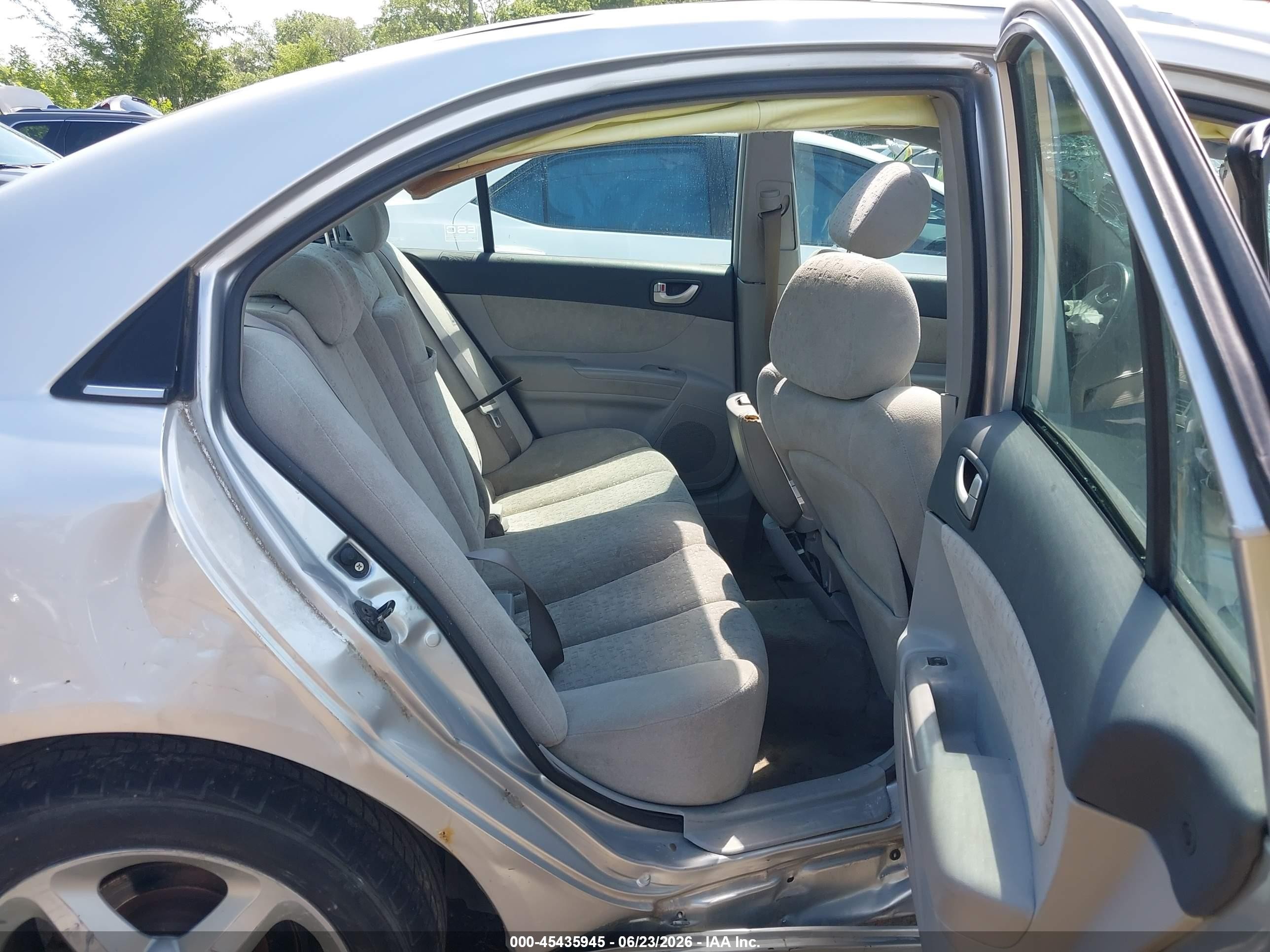 2007 Hyundai Sonata Limited/limited W/xm/se/se W/xm Silver vin: 5NPEU46F17H217423