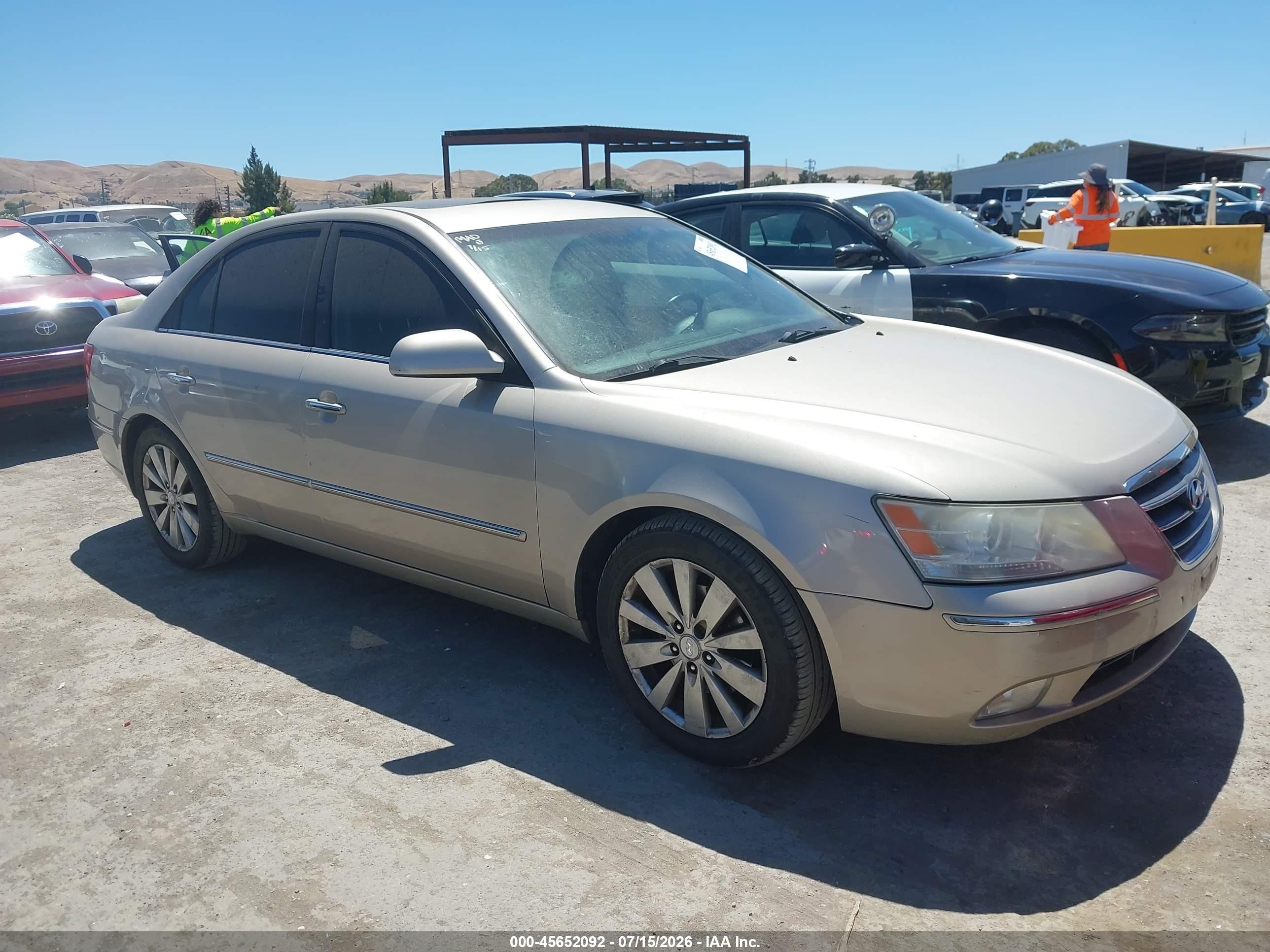 2009 Hyundai Sonata Limited V6 Gold vin: 5NPEU46F19H450088