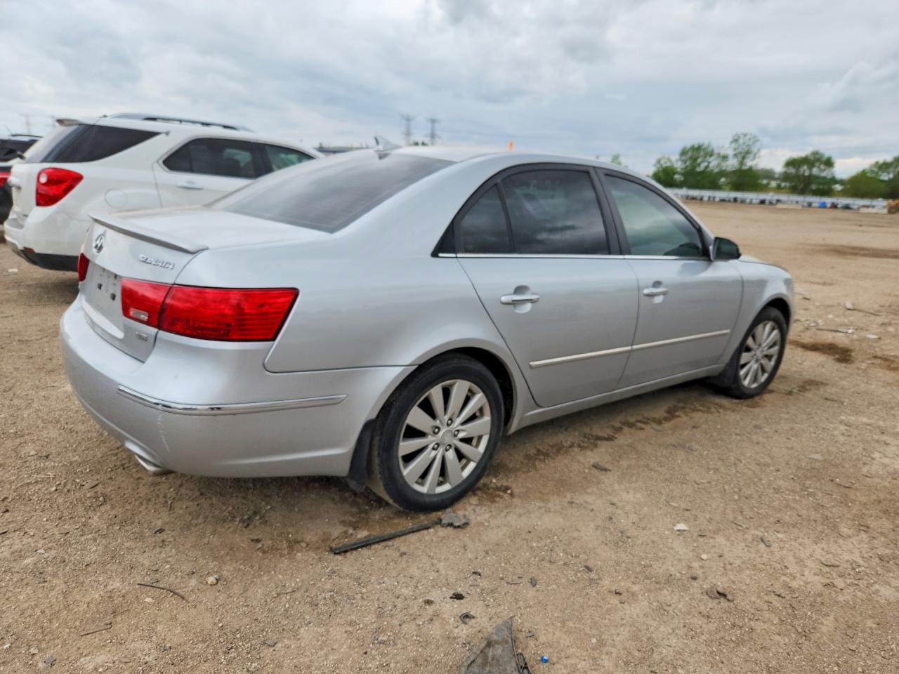 2009 Hyundai Sonata Limited V6 Silver vin: 5NPEU46F19H560493