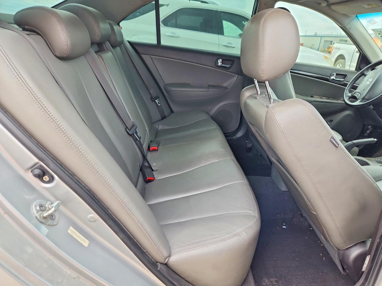 2009 Hyundai Sonata Limited V6 Silver vin: 5NPEU46F19H560493
