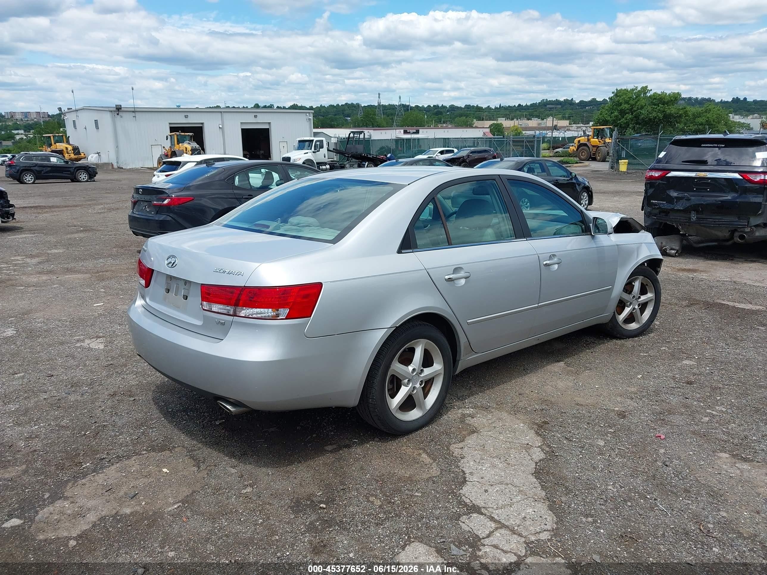 2006 Hyundai Sonata Gls V6/lx V6 Silver vin: 5NPEU46F26H074755