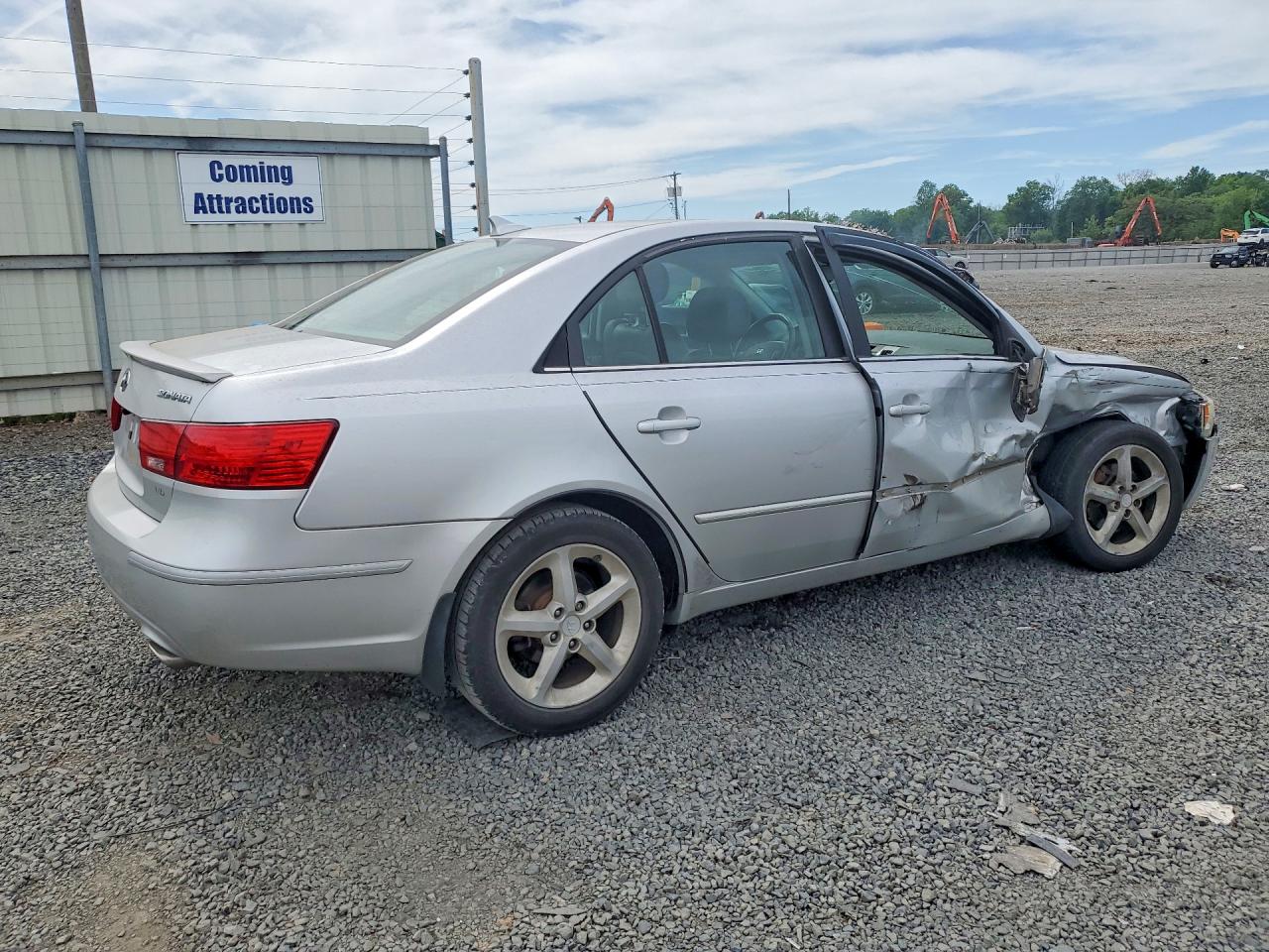 2009 Hyundai Sonata Silver vin: 5NPEU46F29H449774