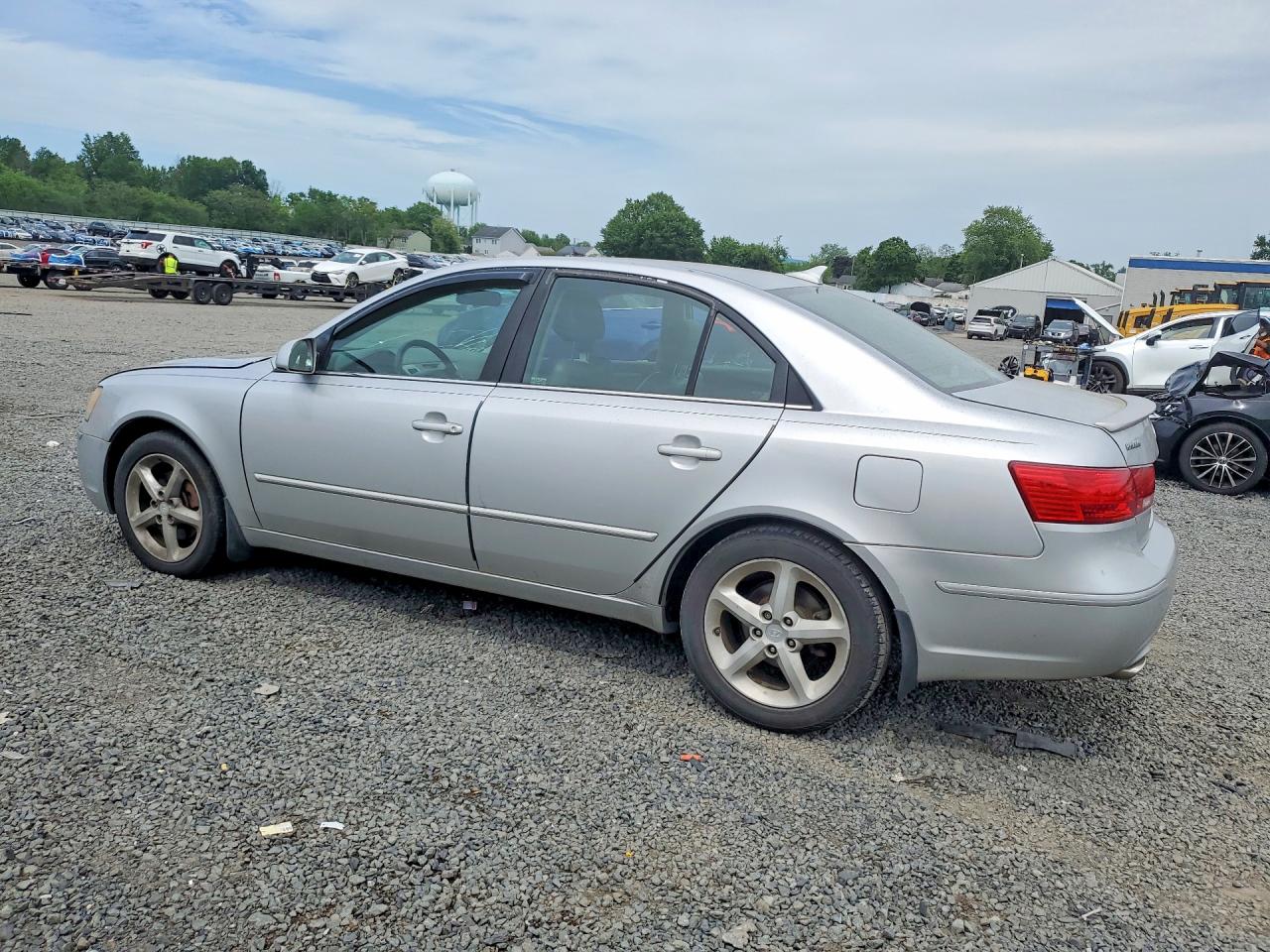 2009 Hyundai Sonata Silver vin: 5NPEU46F29H449774