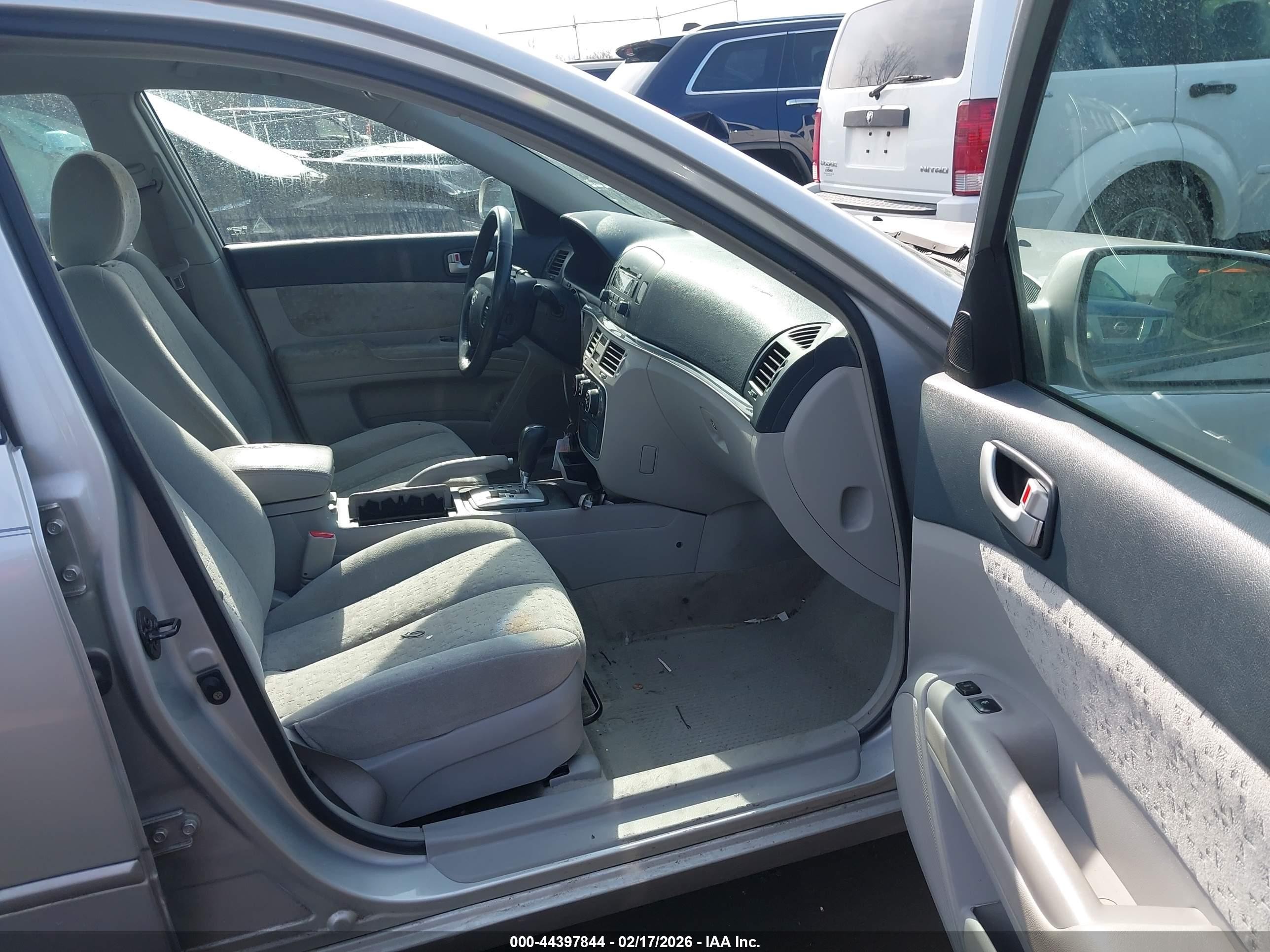 2007 Hyundai Sonata Limited/se V6 Silver vin: 5NPEU46F37H184019