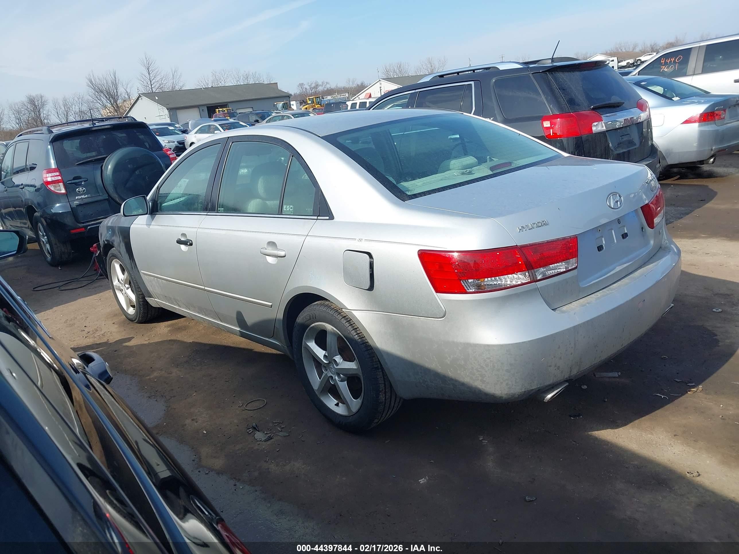 2007 Hyundai Sonata Limited/se V6 Silver vin: 5NPEU46F37H184019