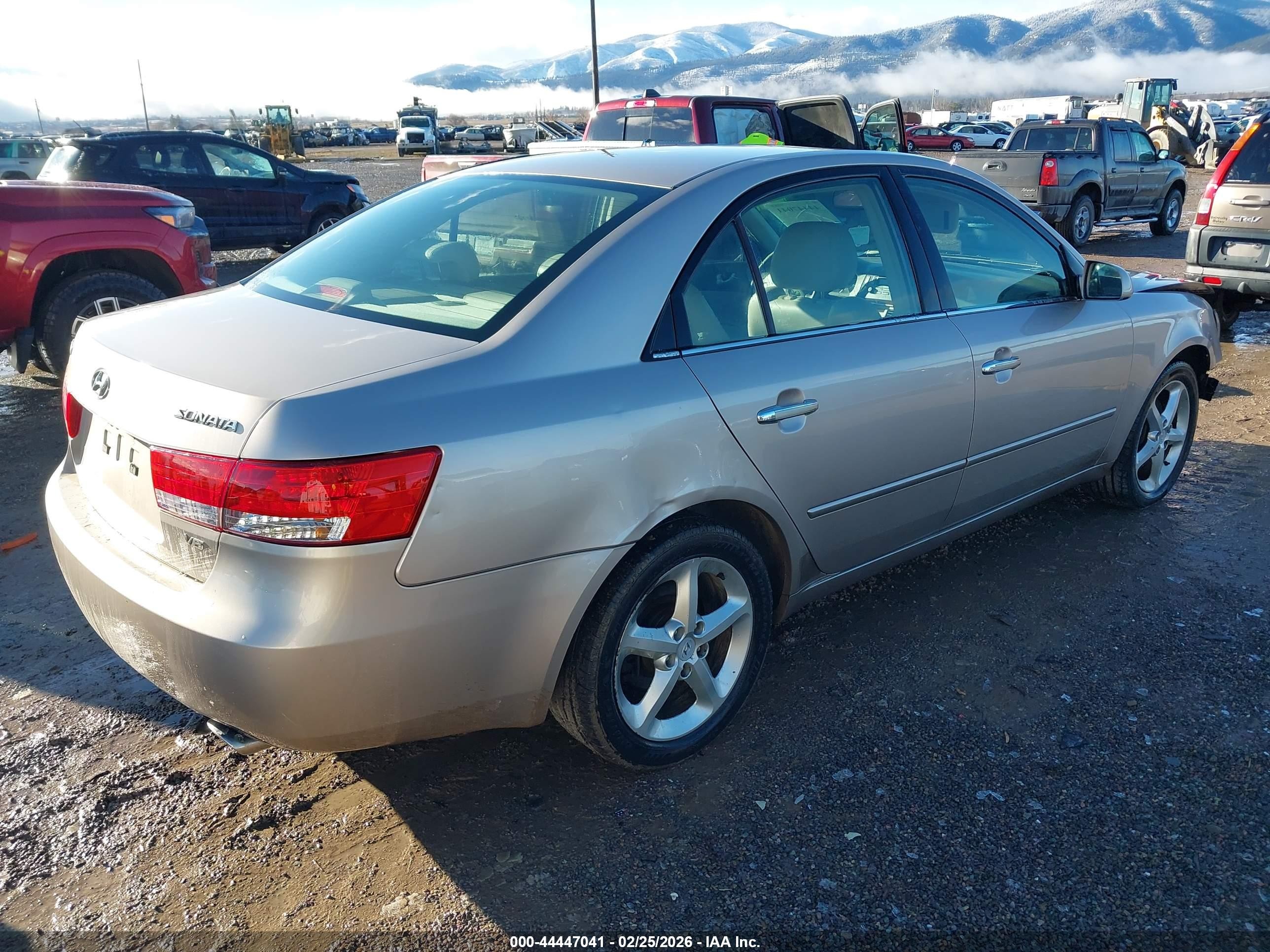 2006 Hyundai Sonata Gls V6/lx V6 Silver vin: 5NPEU46F56H030877