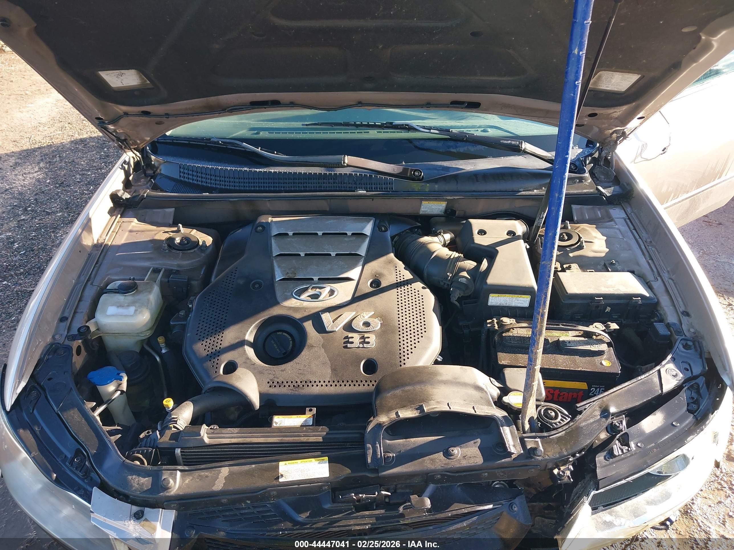 2006 Hyundai Sonata Gls V6/lx V6 Silver vin: 5NPEU46F56H030877