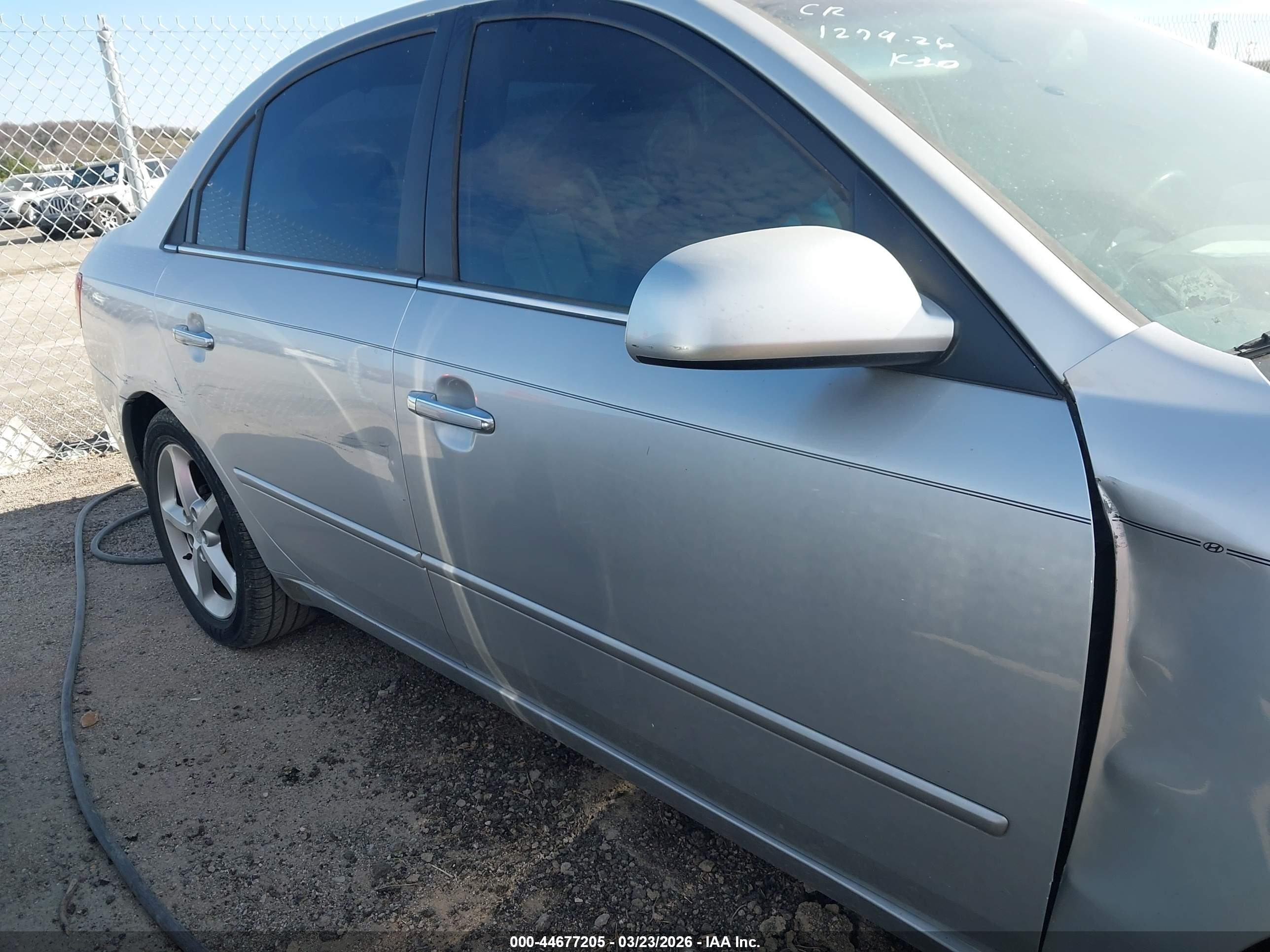 2007 Hyundai Sonata Limited/se V6 Silver vin: 5NPEU46F57H182918
