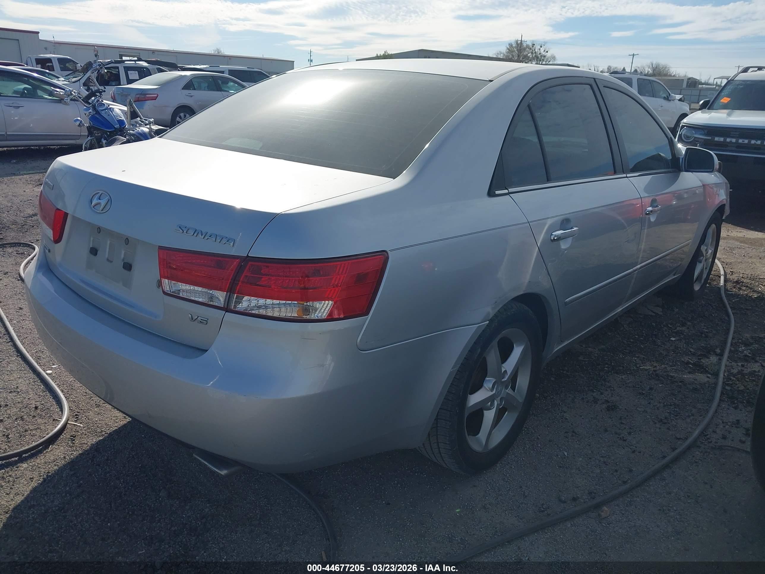 2007 Hyundai Sonata Limited/se V6 Silver vin: 5NPEU46F57H182918