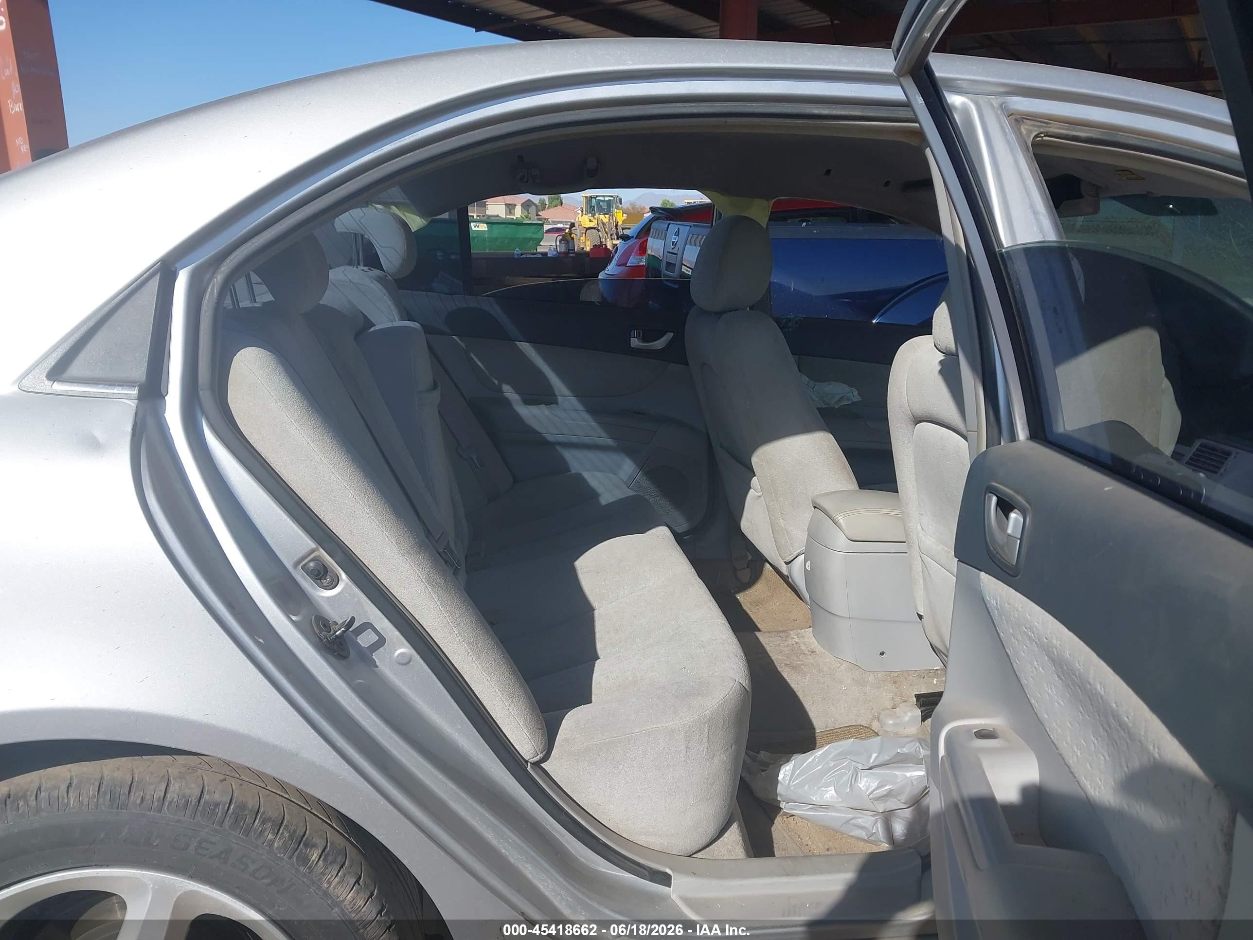 2007 Hyundai Sonata Limited/limited W/xm/se/se W/xm Silver vin: 5NPEU46F57H217621