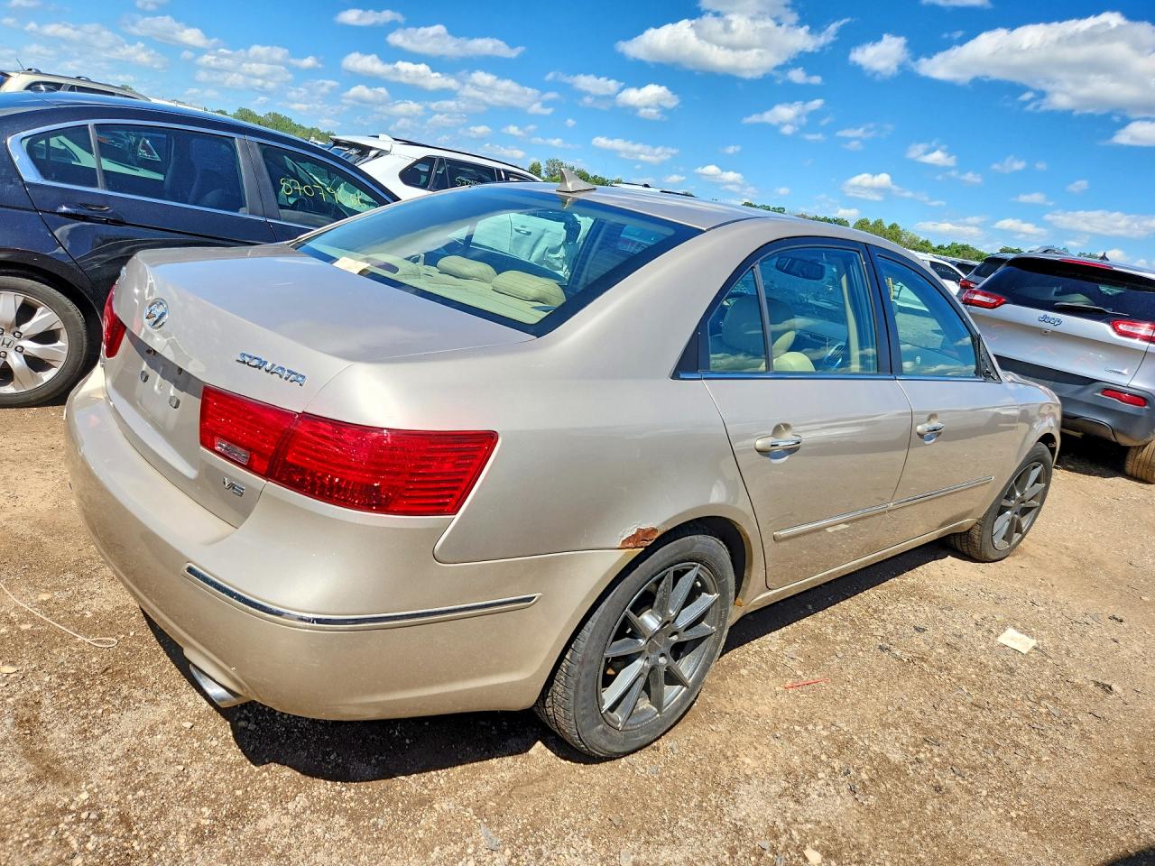 2009 Hyundai Sonata Limited V6 Beige vin: 5NPEU46F59H425601