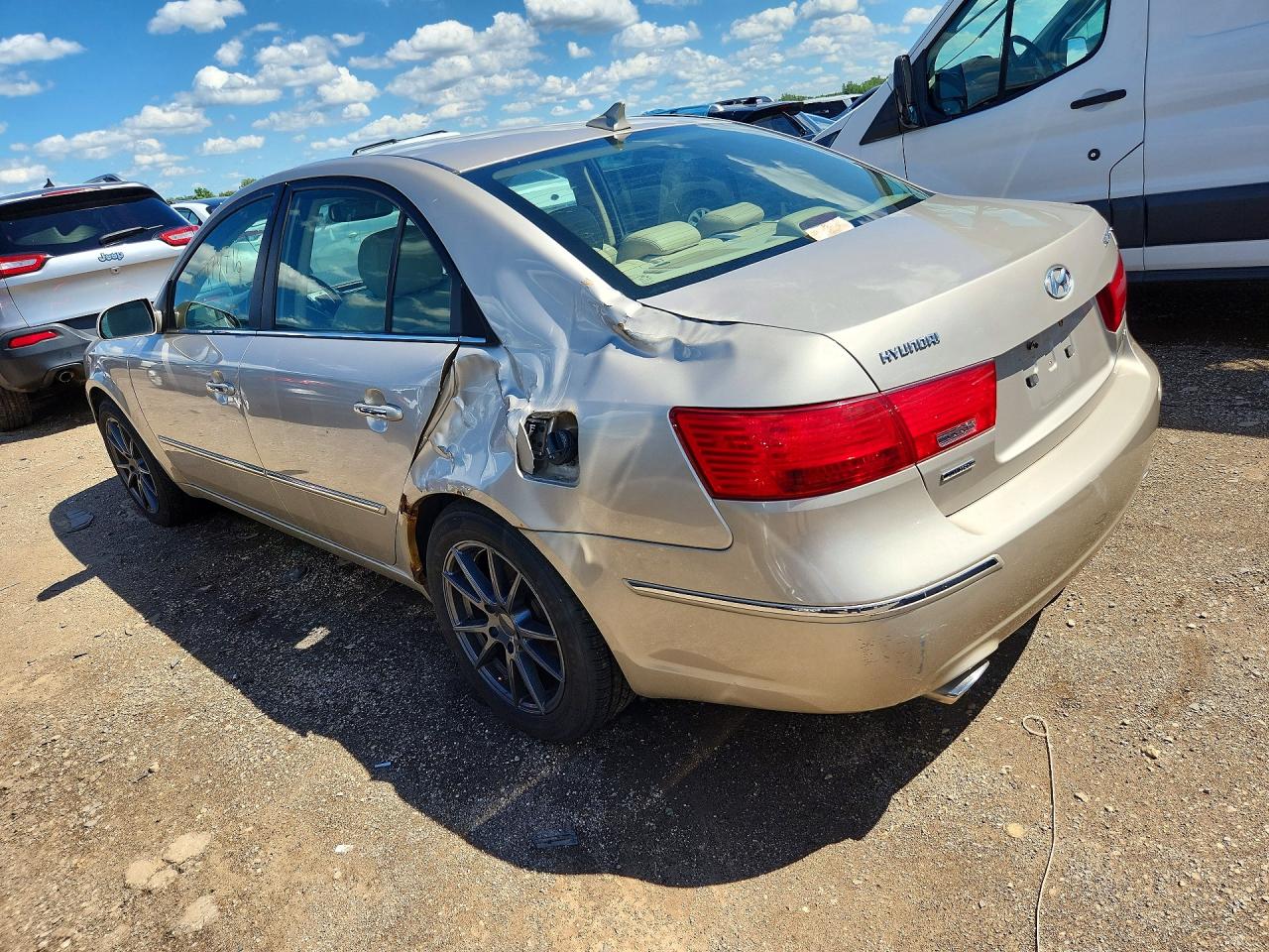 2009 Hyundai Sonata Limited V6 Beige vin: 5NPEU46F59H425601