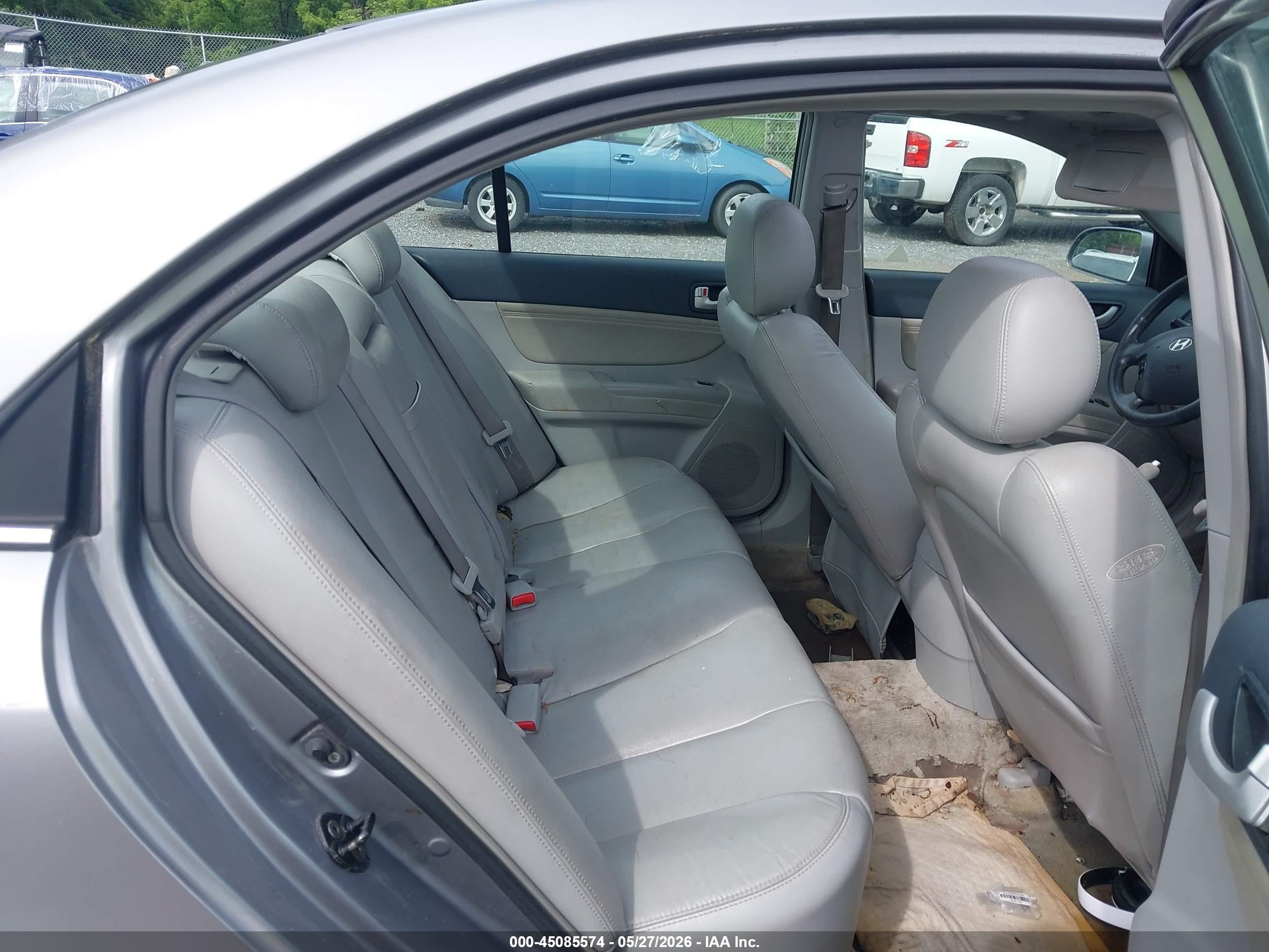 2006 Hyundai Sonata Gls V6/lx V6 Silver vin: 5NPEU46F76H051472