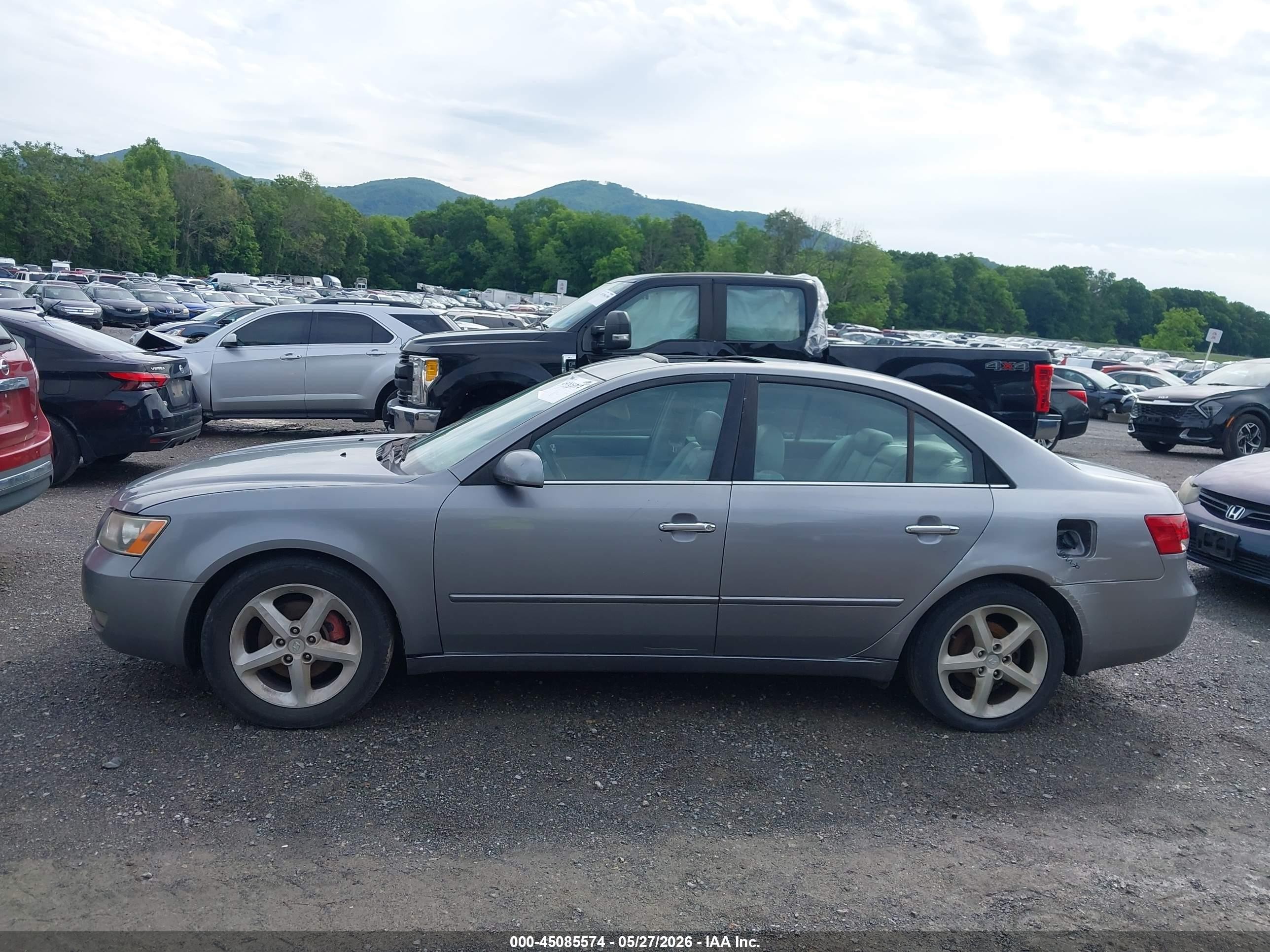 2006 Hyundai Sonata Gls V6/lx V6 Silver vin: 5NPEU46F76H051472