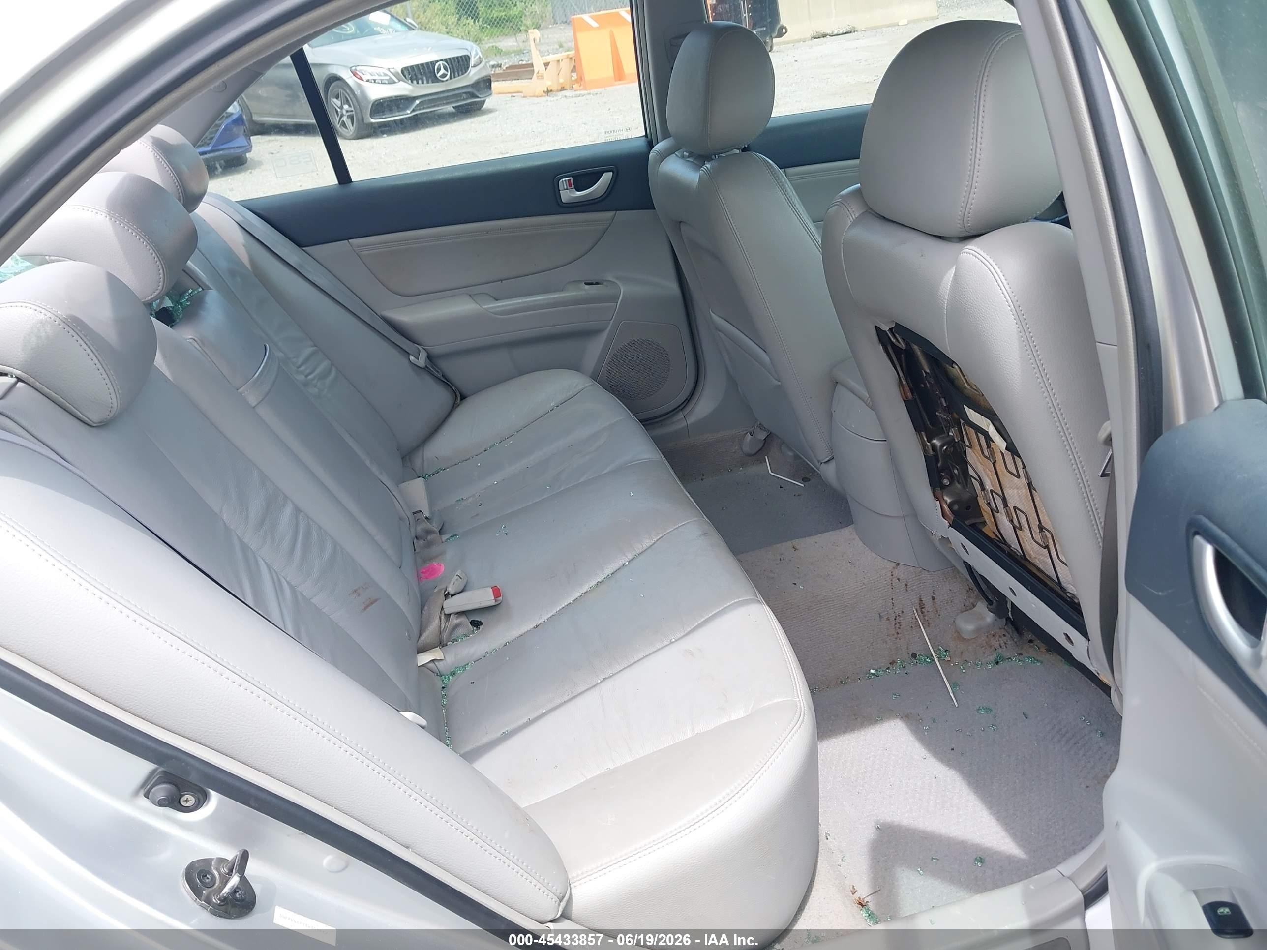 2008 Hyundai Sonata Limited V6/se V6 Silver vin: 5NPEU46F78H351872