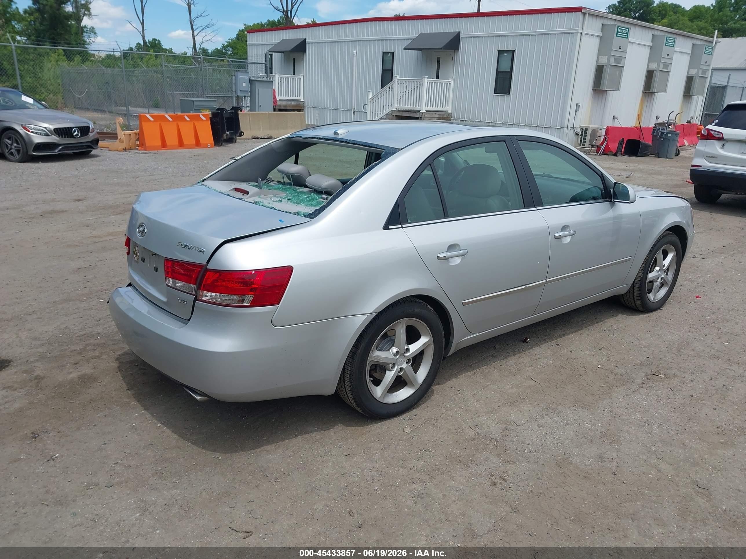 2008 Hyundai Sonata Limited V6/se V6 Silver vin: 5NPEU46F78H351872