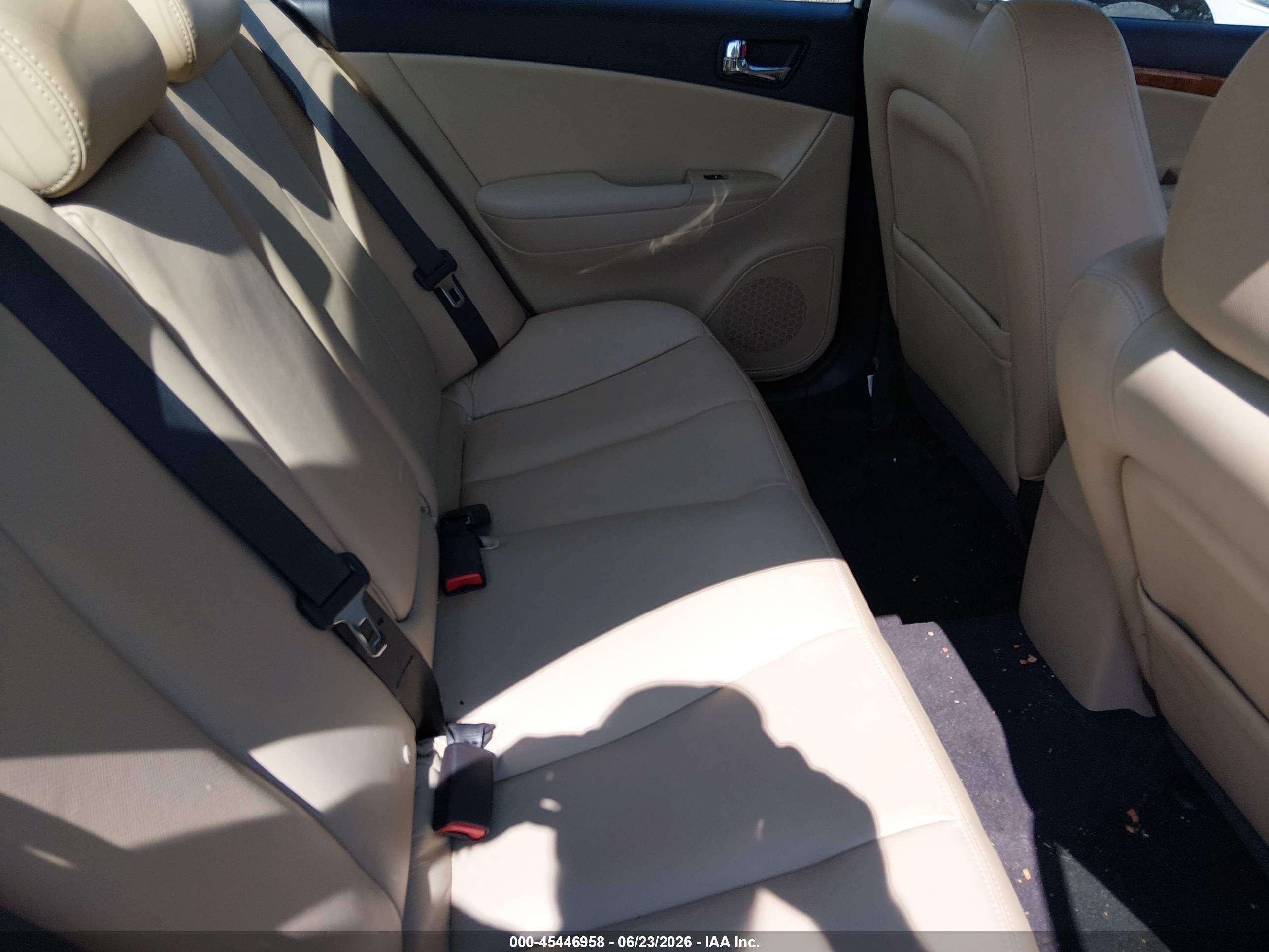 2009 Hyundai Sonata Limited V6 White vin: 5NPEU46F79H459765
