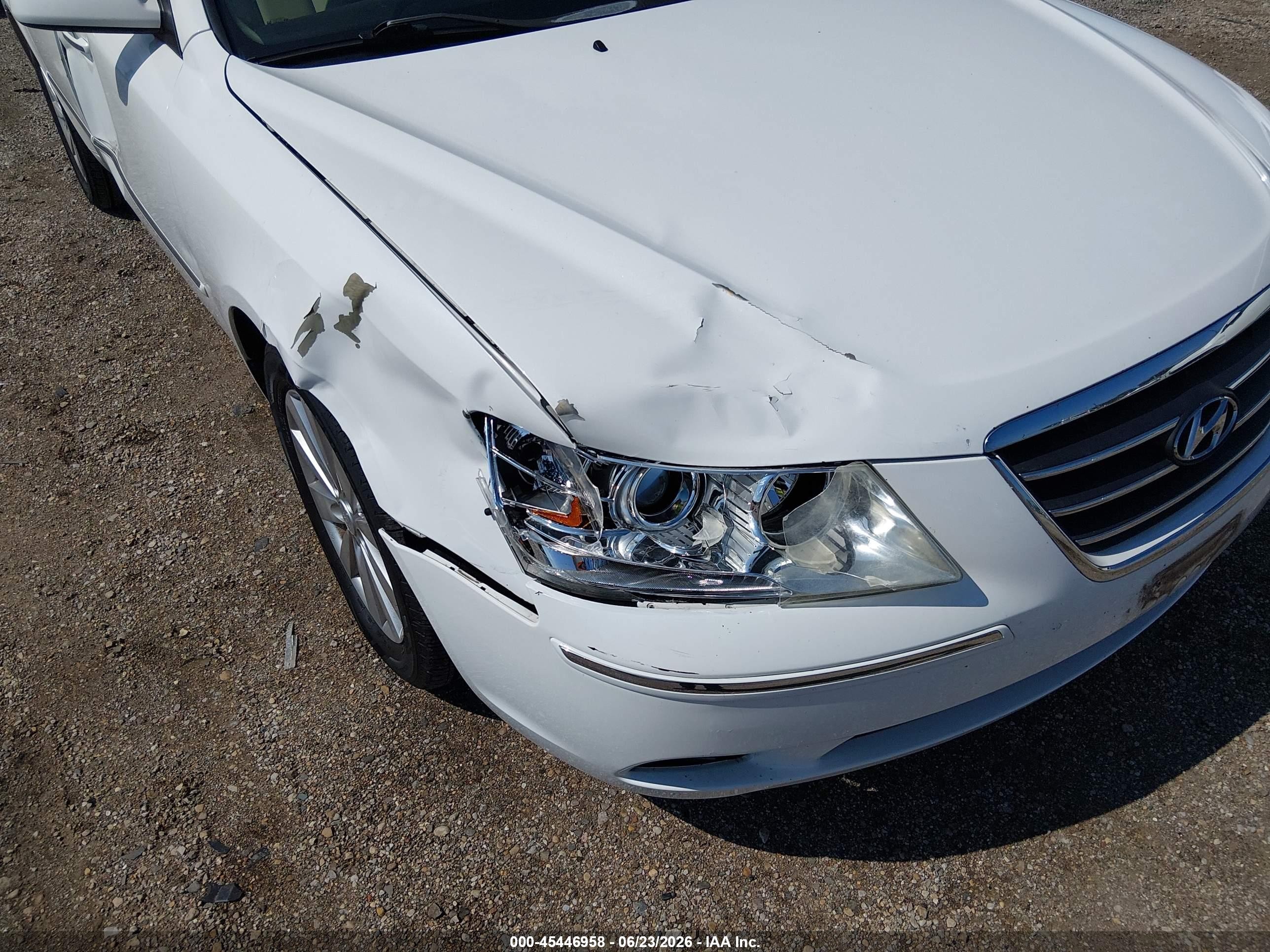 2009 Hyundai Sonata Limited V6 White vin: 5NPEU46F79H459765