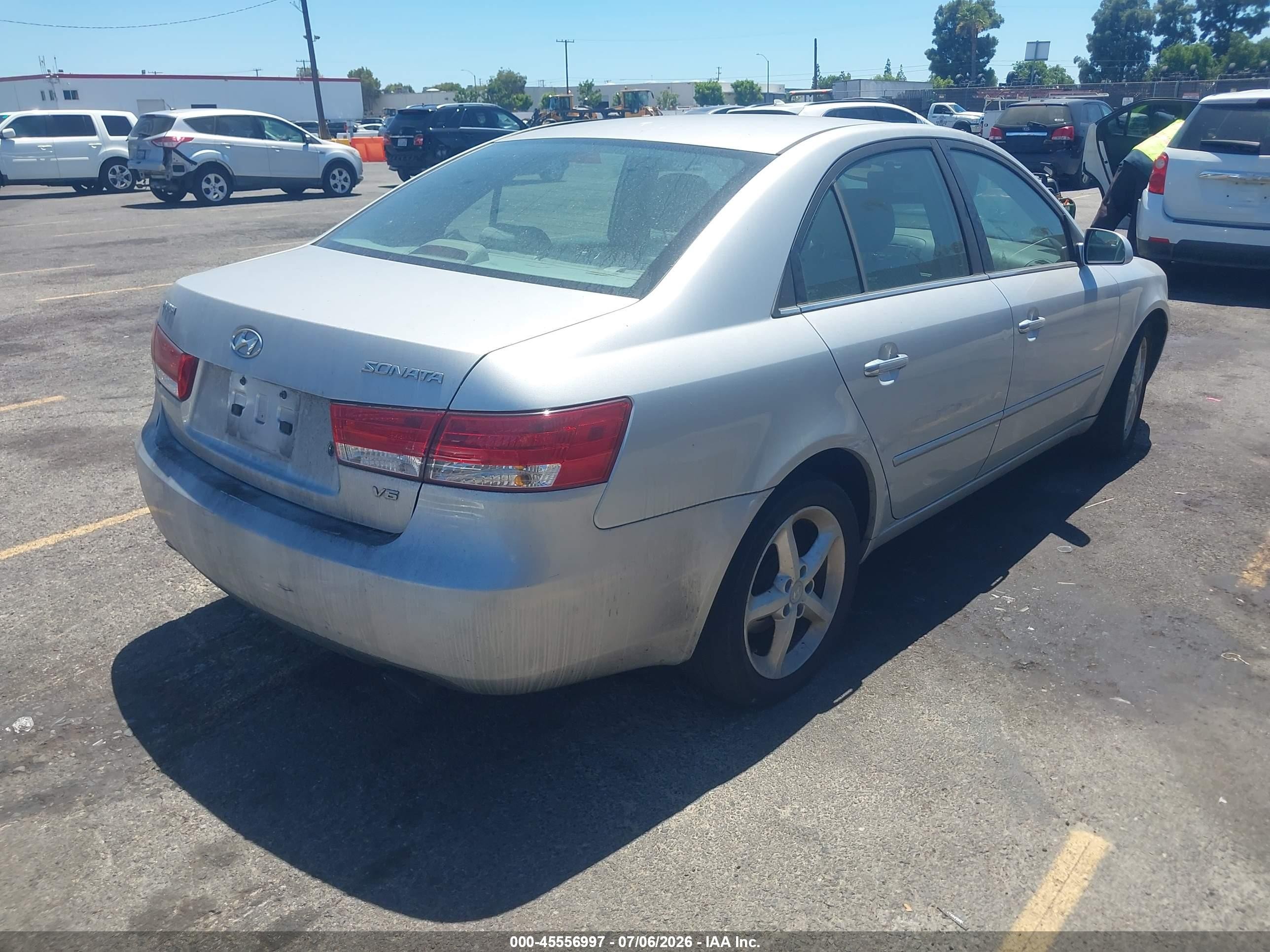 2006 Hyundai Sonata   Silver vin: 5NPEU46F86H041744