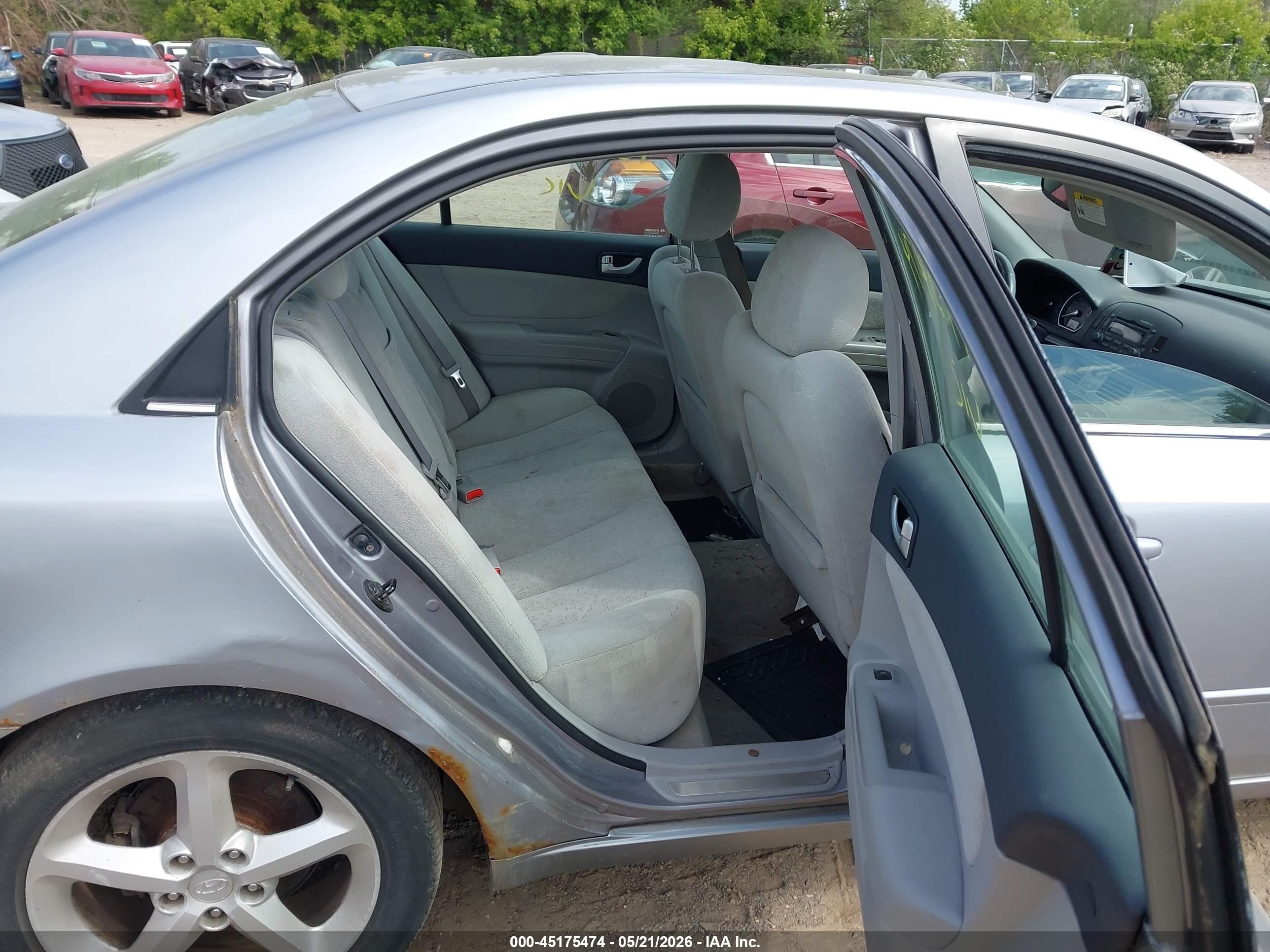 2006 Hyundai Sonata Gls V6/lx V6 Silver vin: 5NPEU46F86H111842