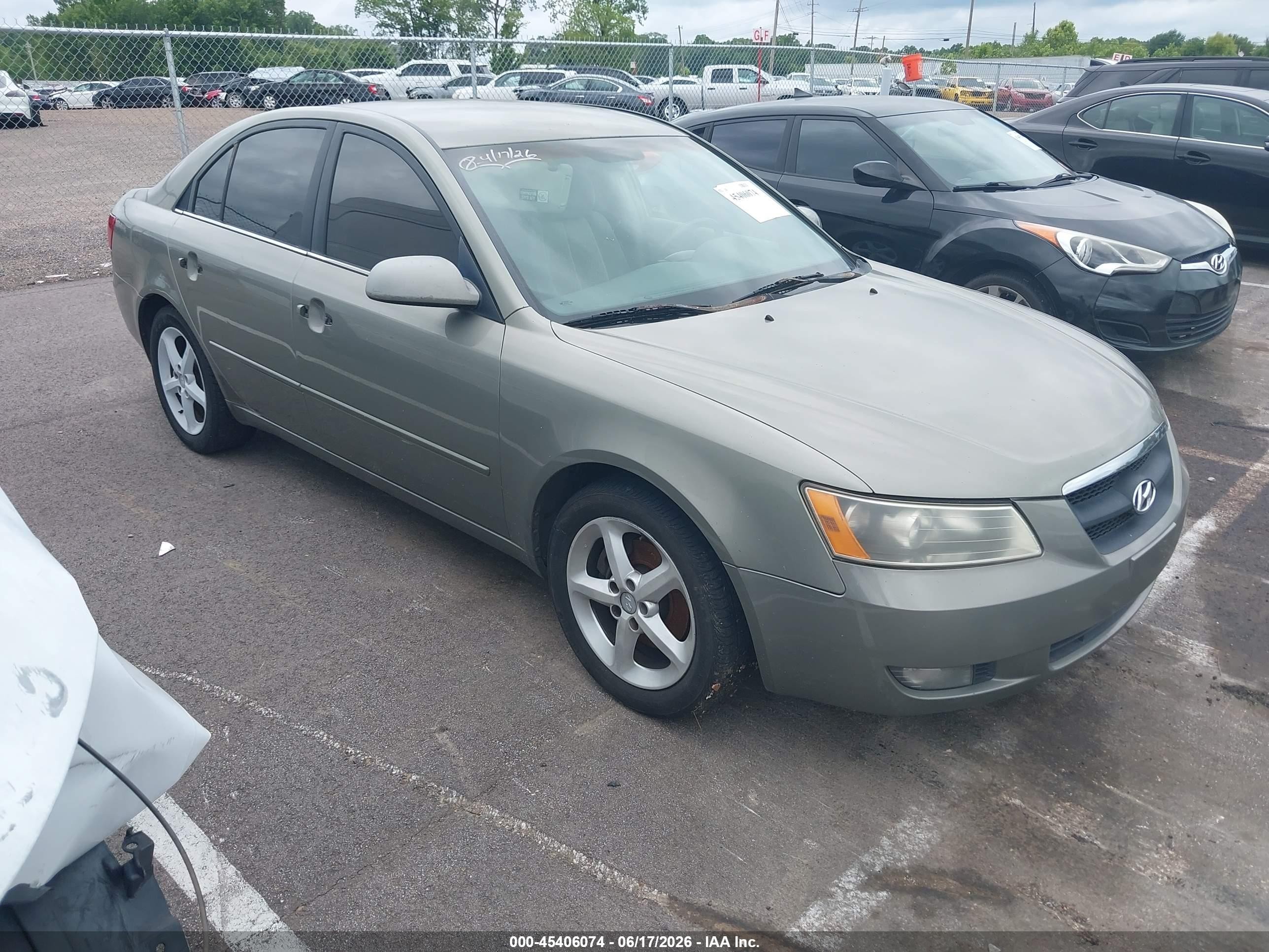 2007 Hyundai Sonata   Коричневый vin: 5NPEU46FX7H232731
