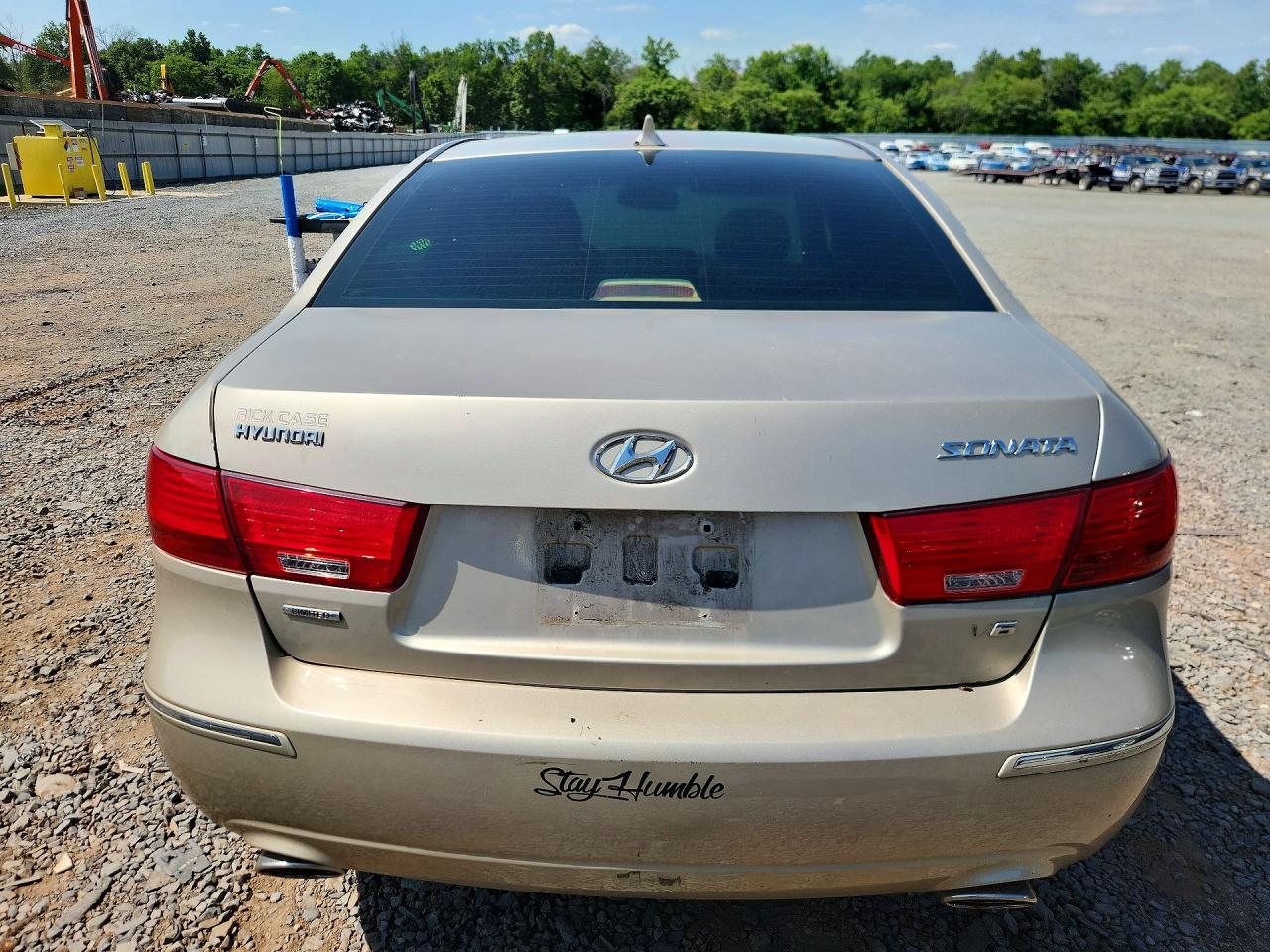2009 Hyundai Sonata Limited V6 Gold vin: 5NPEU46FX9H428462