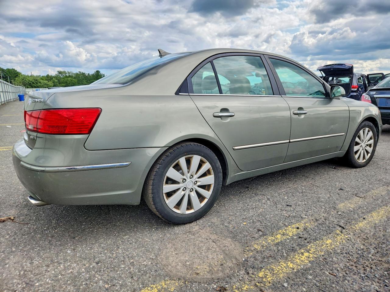 2009 Hyundai Sonata Limited V6 Gray vin: 5NPEU46FX9H477662