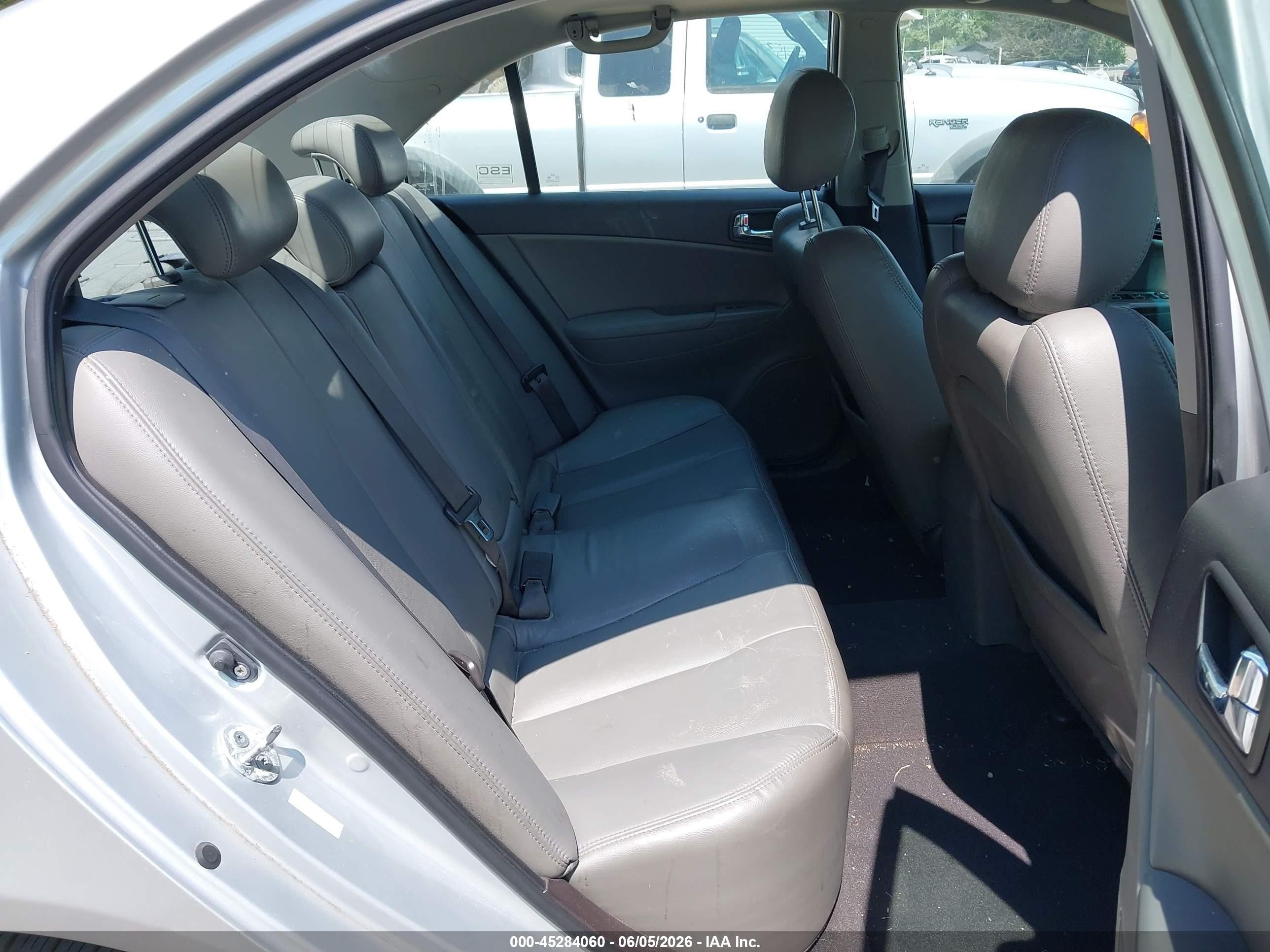 2010 Hyundai Sonata Limited Silver vin: 5NPEU4AC9AH623521