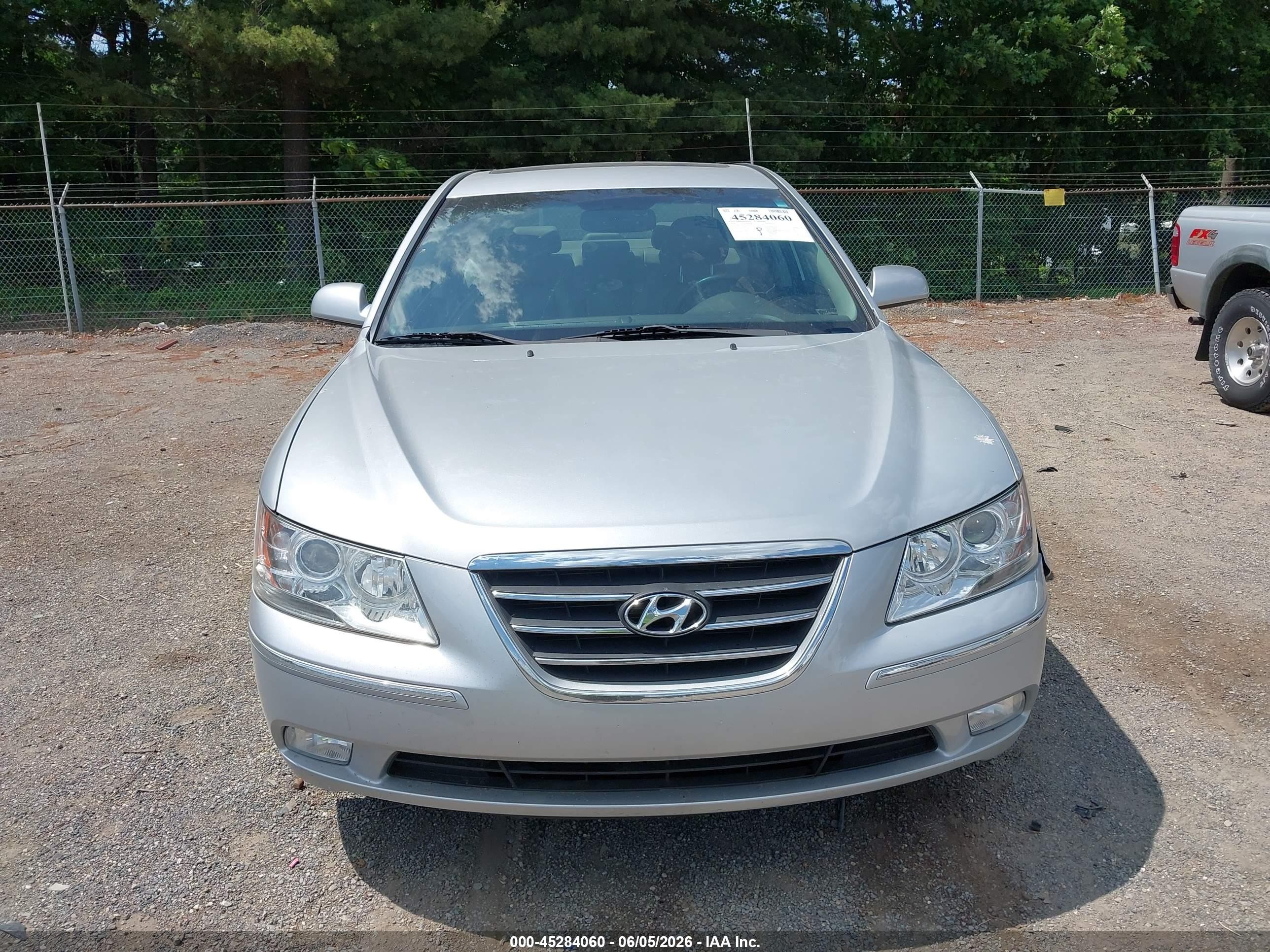 2010 Hyundai Sonata Limited Silver vin: 5NPEU4AC9AH623521