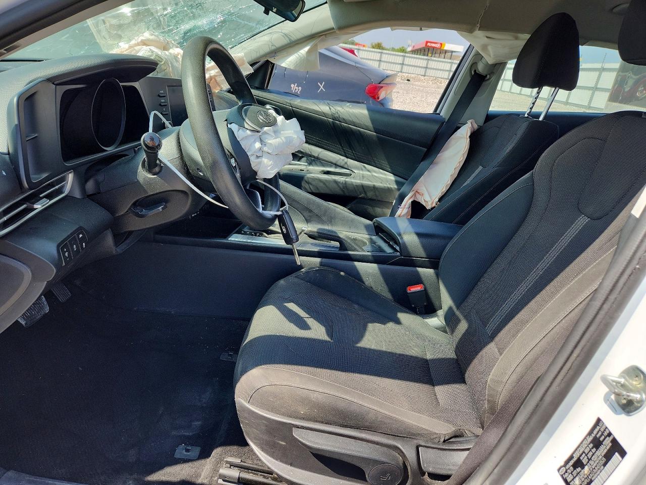 2021 Hyundai Elantra Se Белый vin: 5NPLL4AG1MH033525