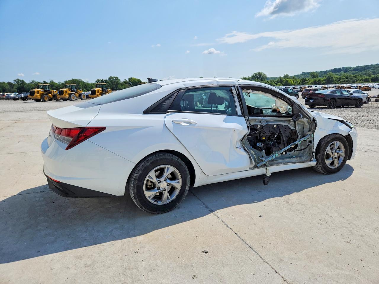 2021 Hyundai Elantra Se Белый vin: 5NPLL4AG1MH033525
