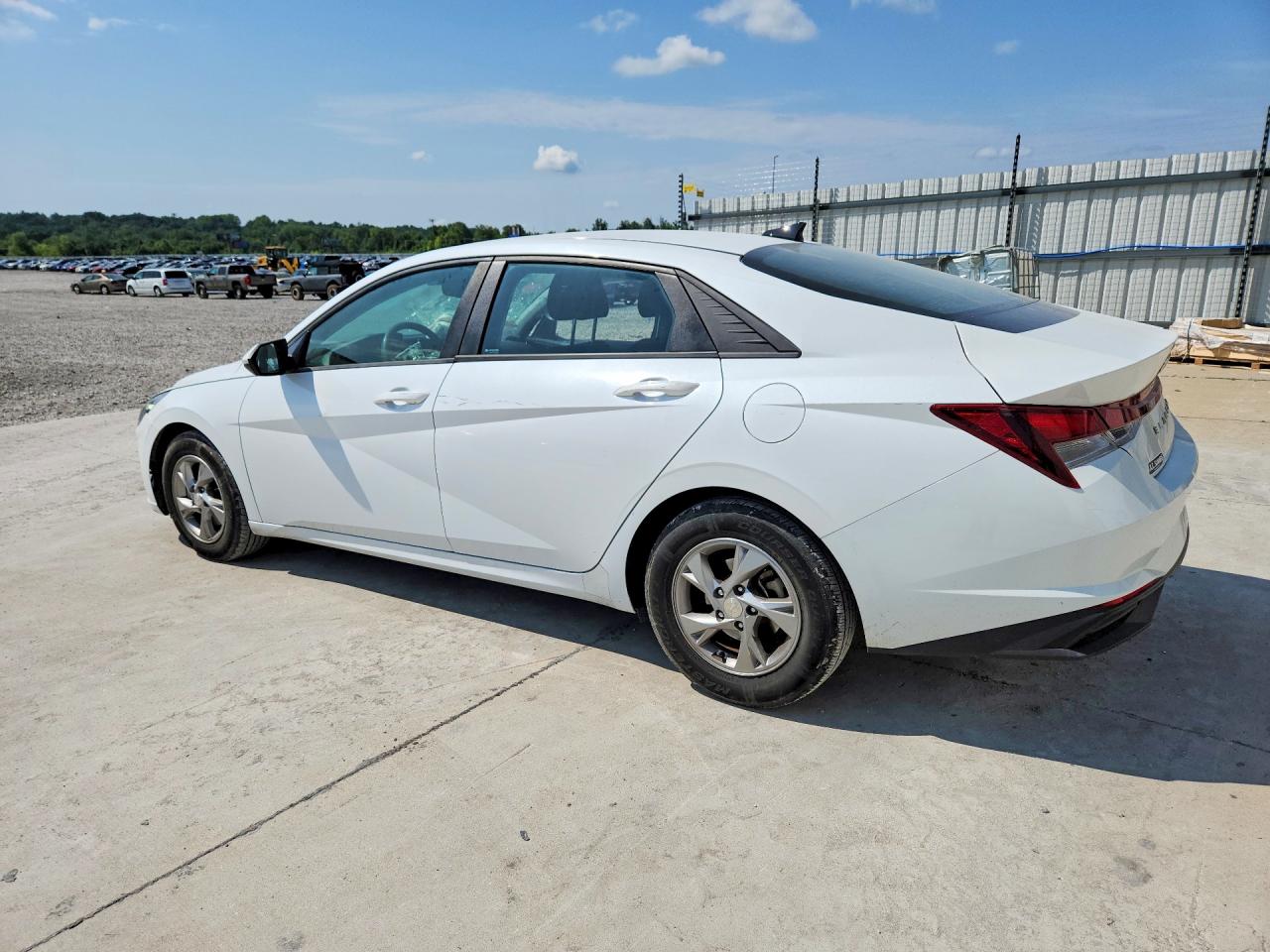 2021 Hyundai Elantra Se Белый vin: 5NPLL4AG1MH033525