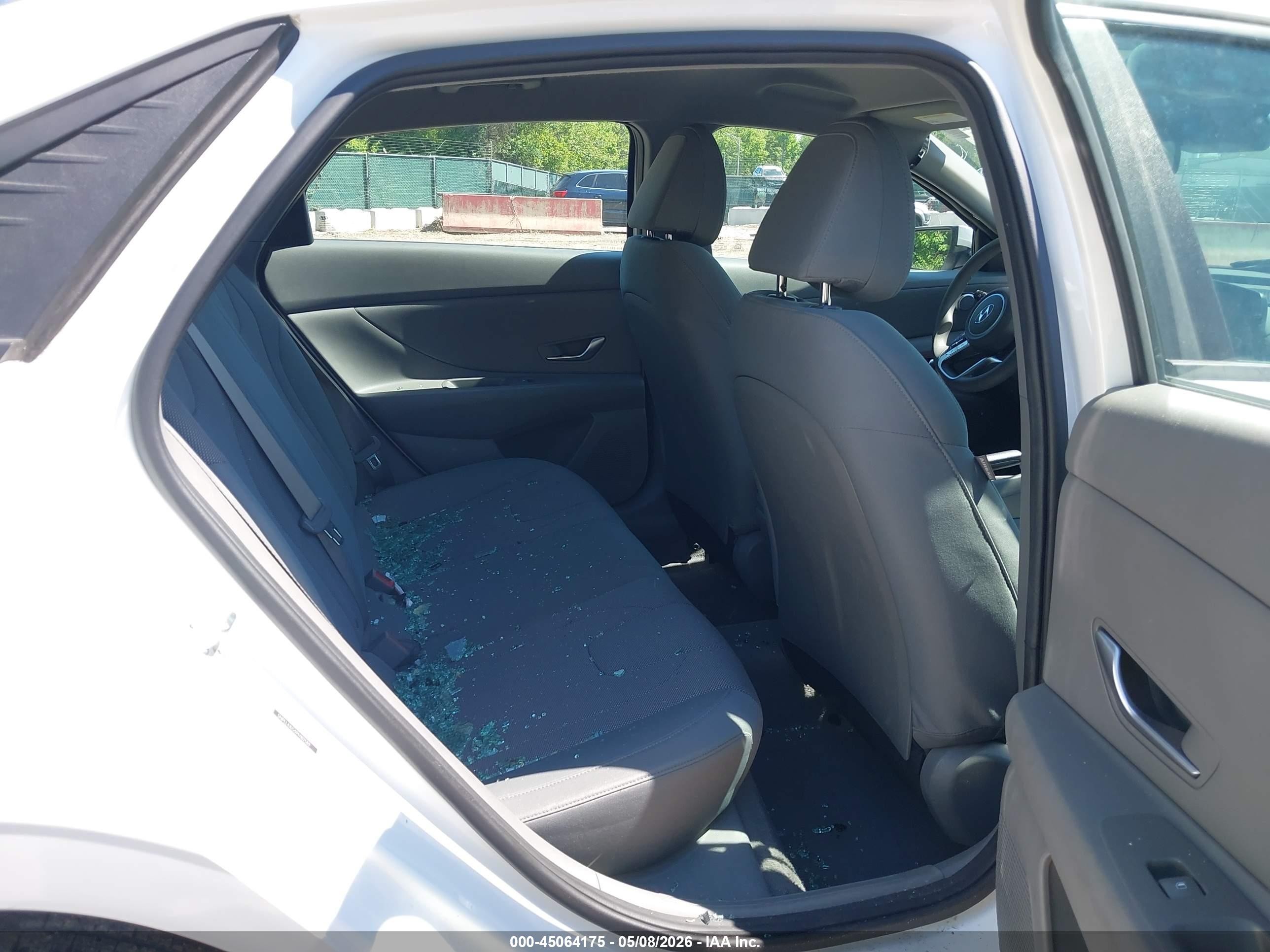 2023 Hyundai Elantra Se Белый vin: 5NPLL4AG5PH102589