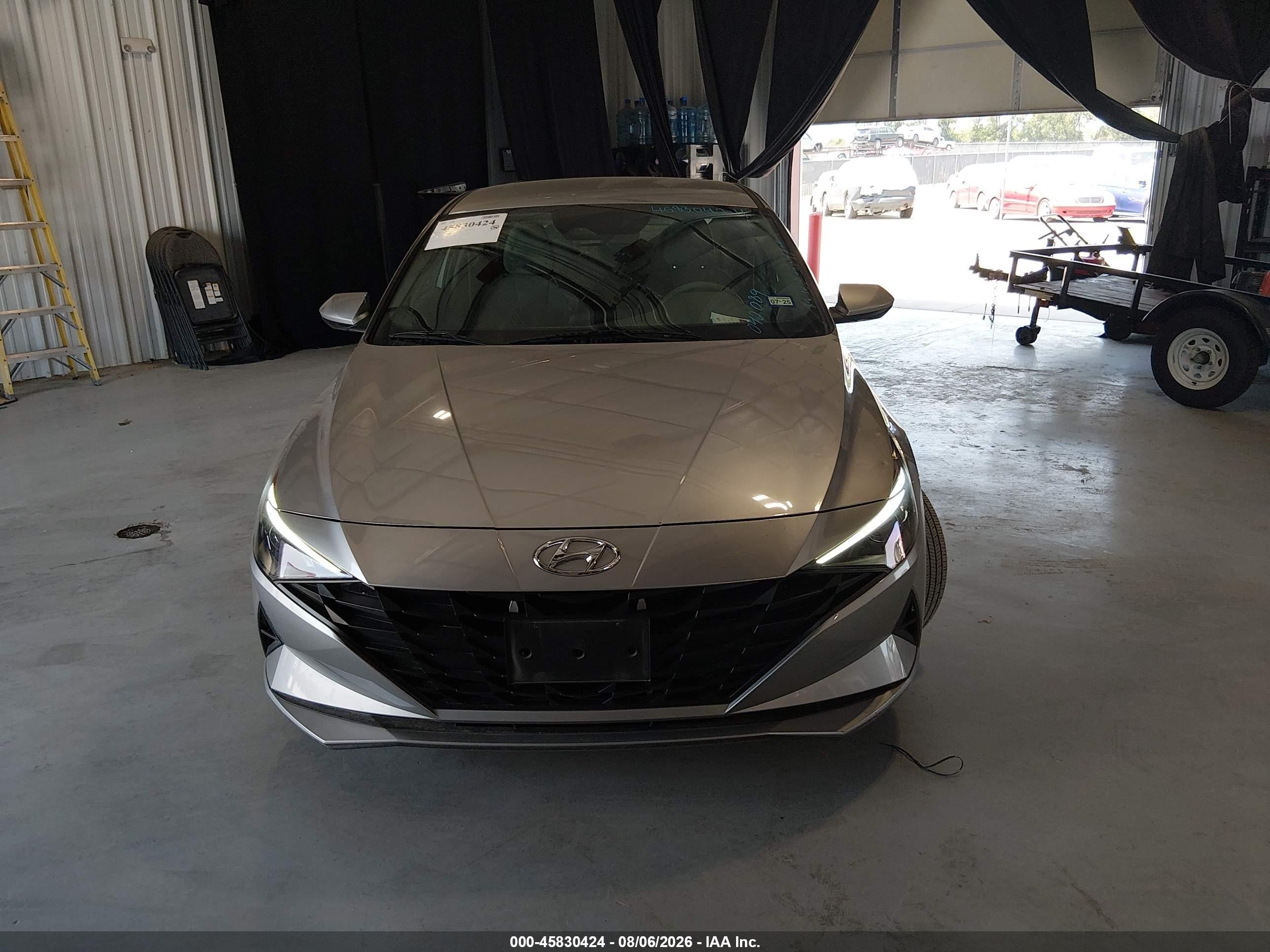 2021 Hyundai Elantra Se Silver vin: 5NPLL4AG8MH042089