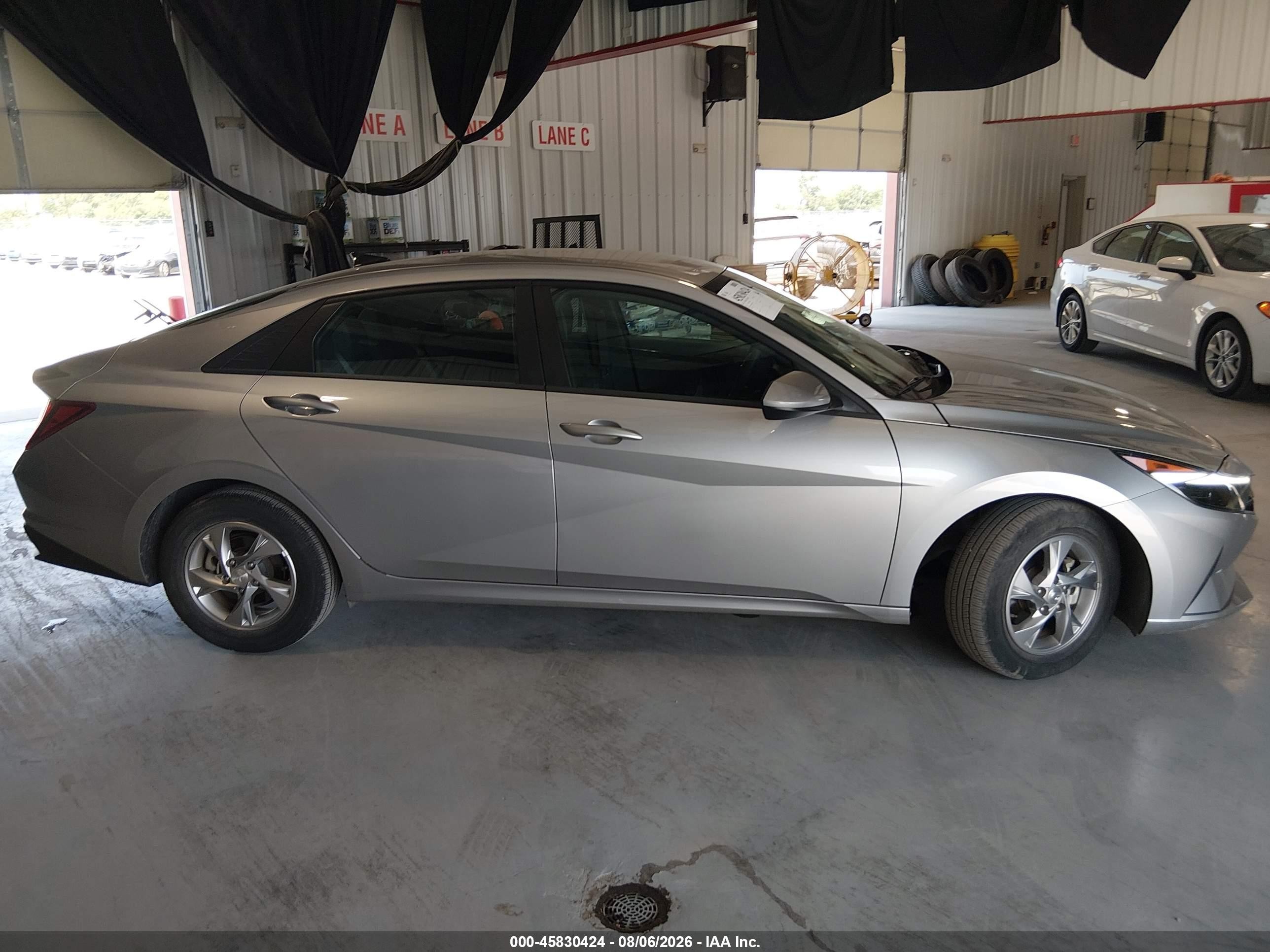 2021 Hyundai Elantra Se Silver vin: 5NPLL4AG8MH042089