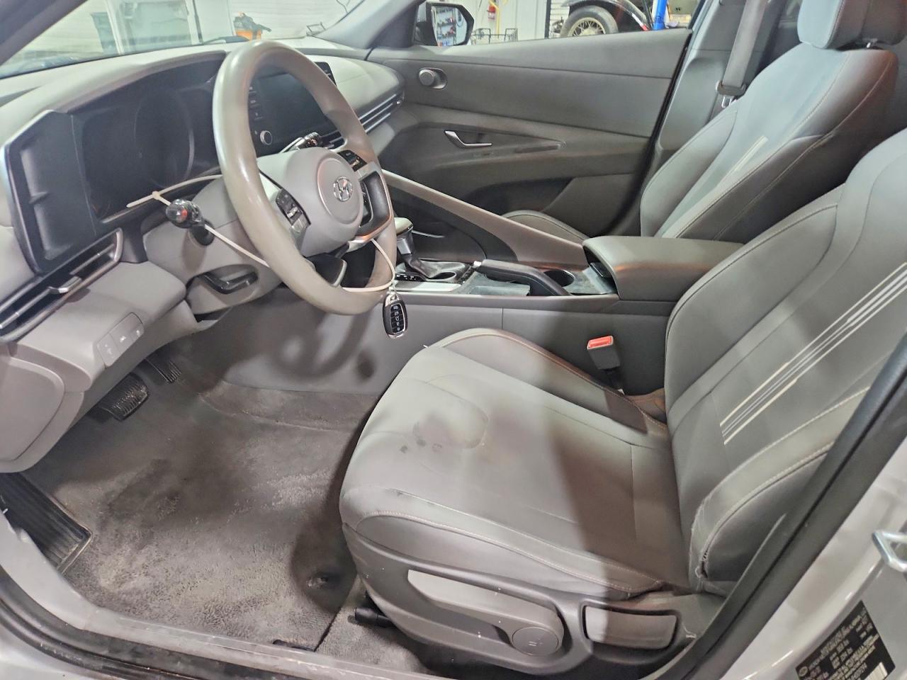 2021 Hyundai Elantra Sel Silver vin: 5NPLM4AG2MH009294