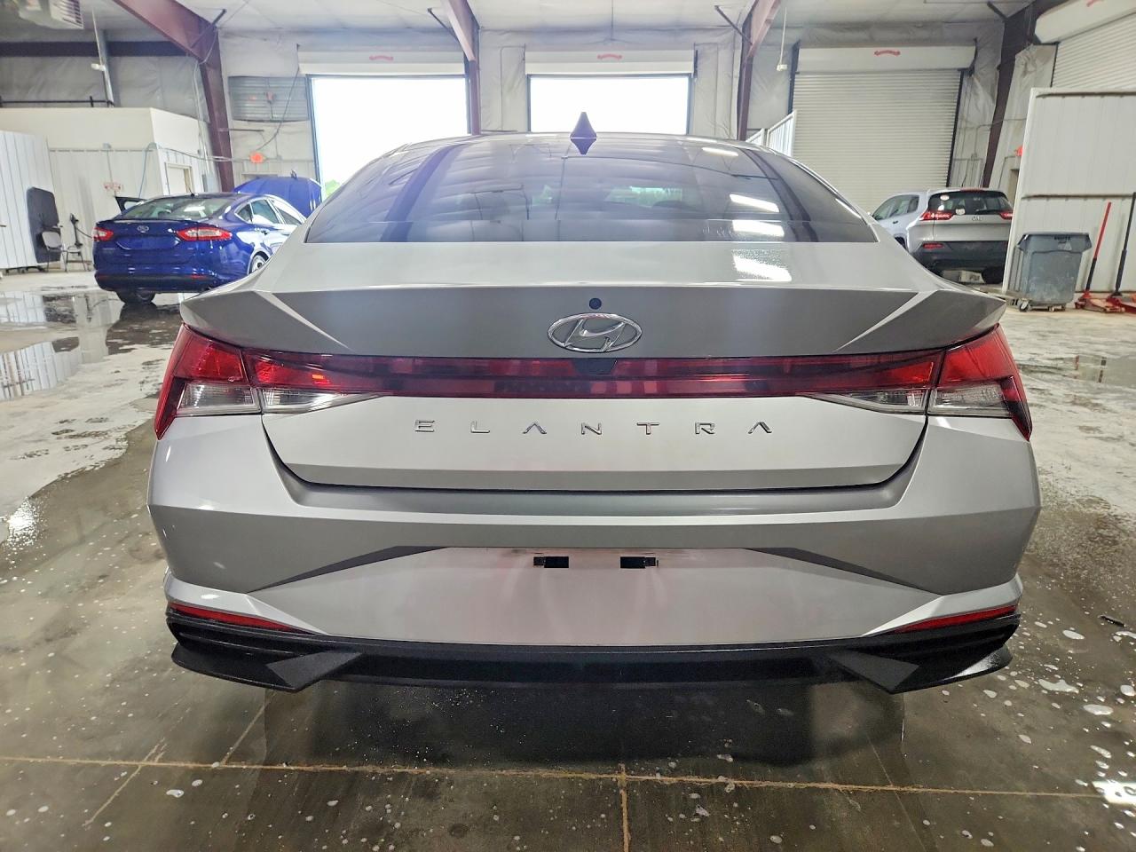 2021 Hyundai Elantra Sel Silver vin: 5NPLM4AG2MH009294