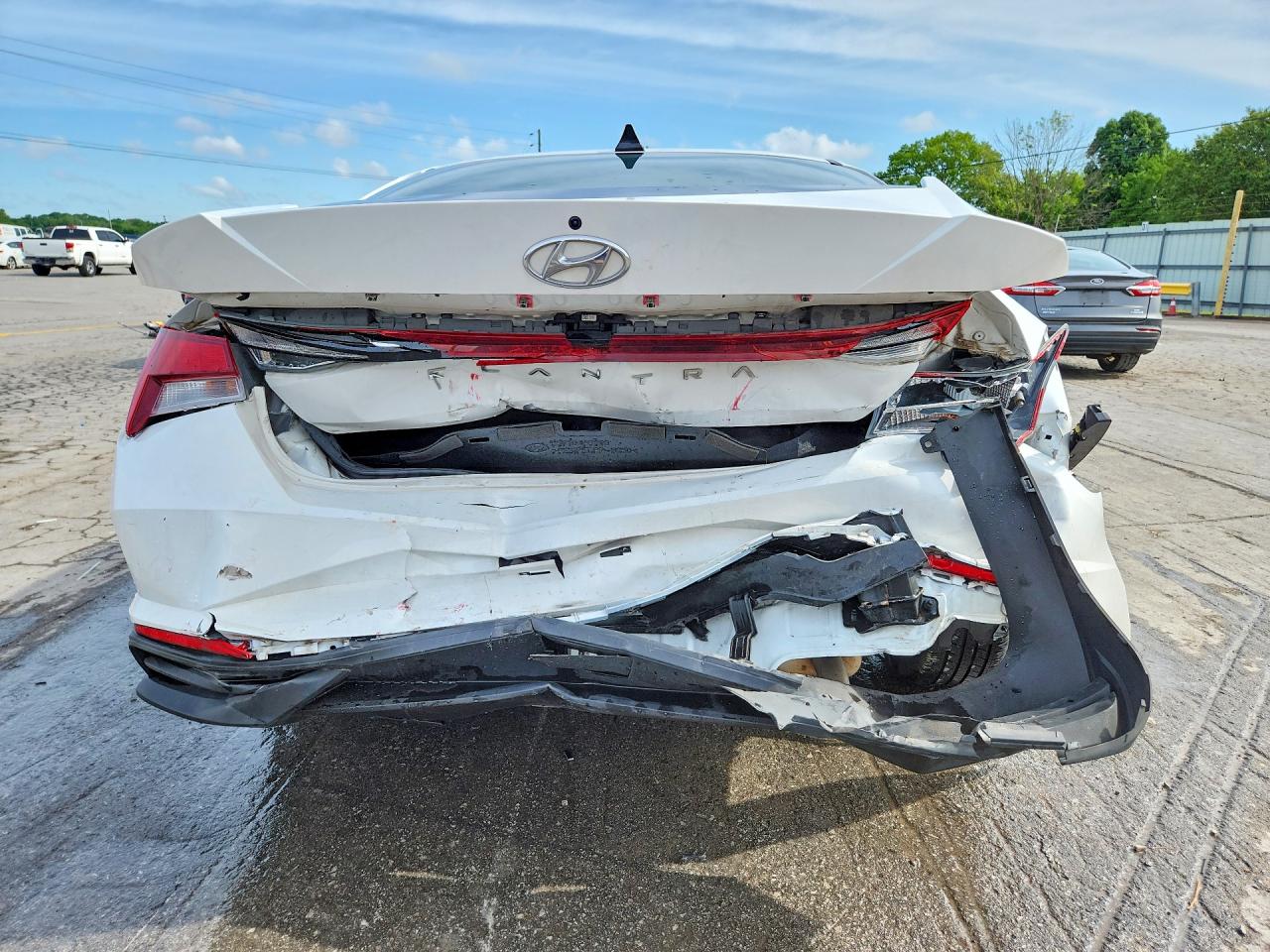 2023 Hyundai Elantra Sel White vin: 5NPLM4AG2PH103695